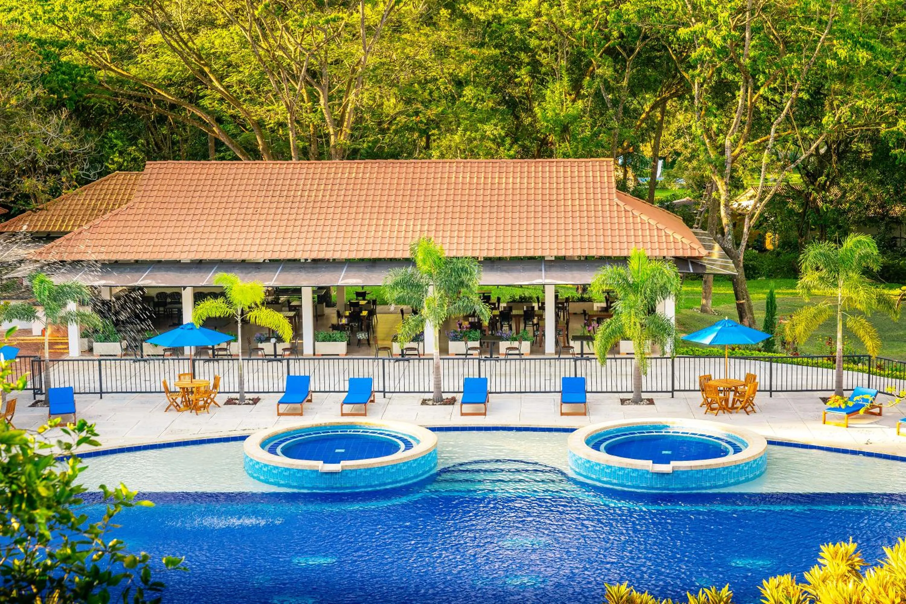 Hot Tub in Hotel Nana