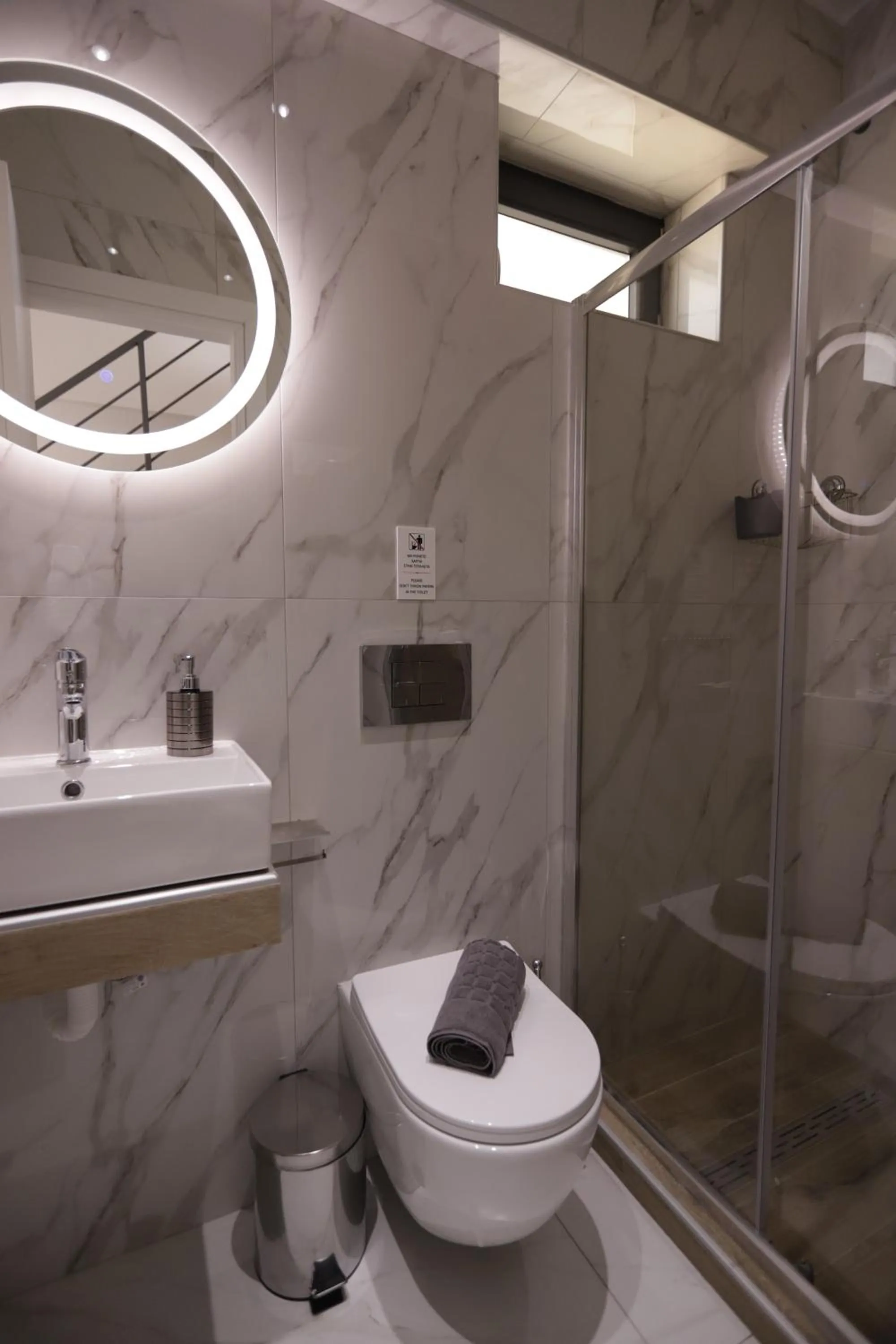 Shower in San Giorgio Apartments Nikiti