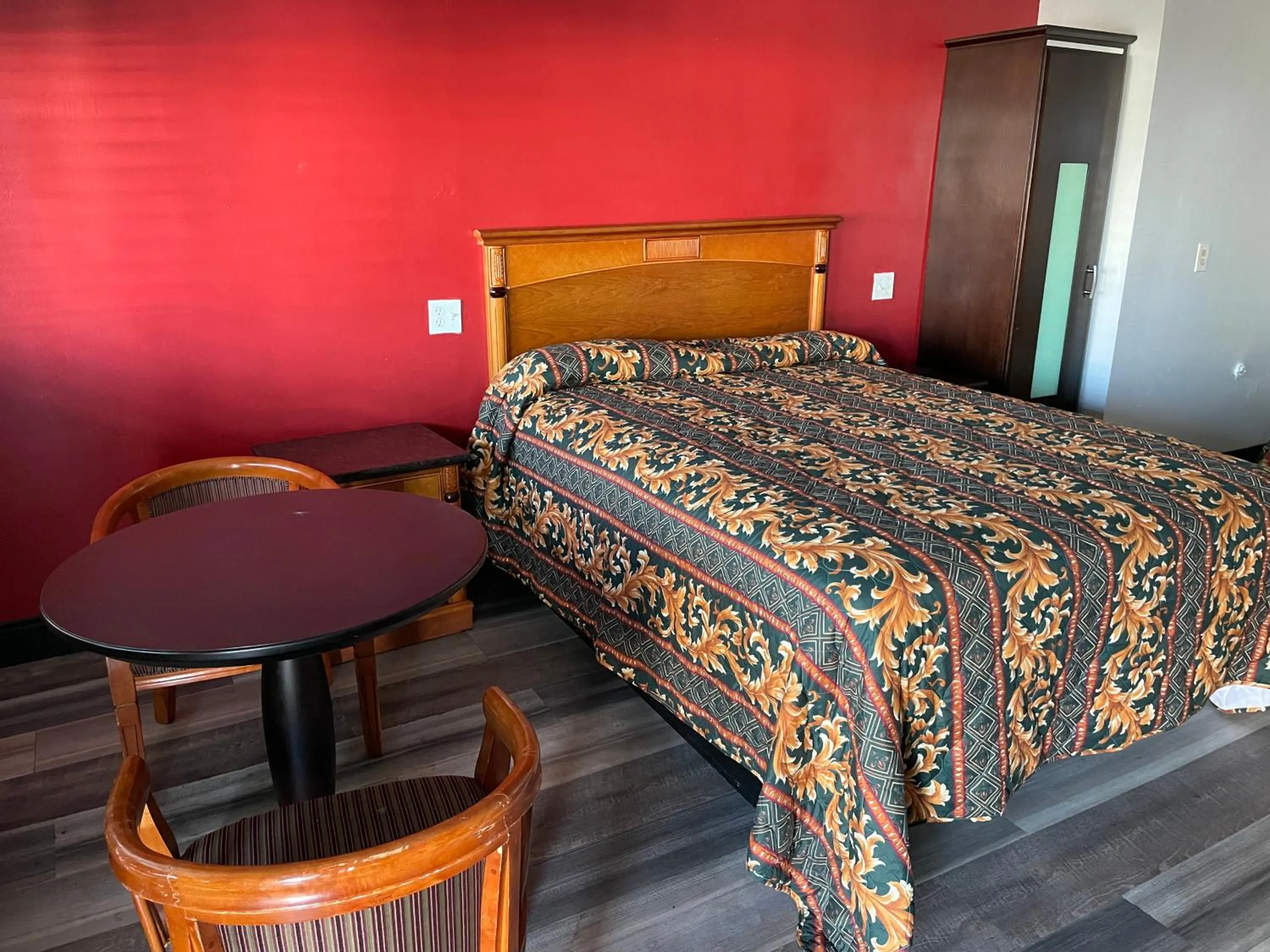 Bedroom, Bed in La Casa Motel, Garden Grove - Anaheim