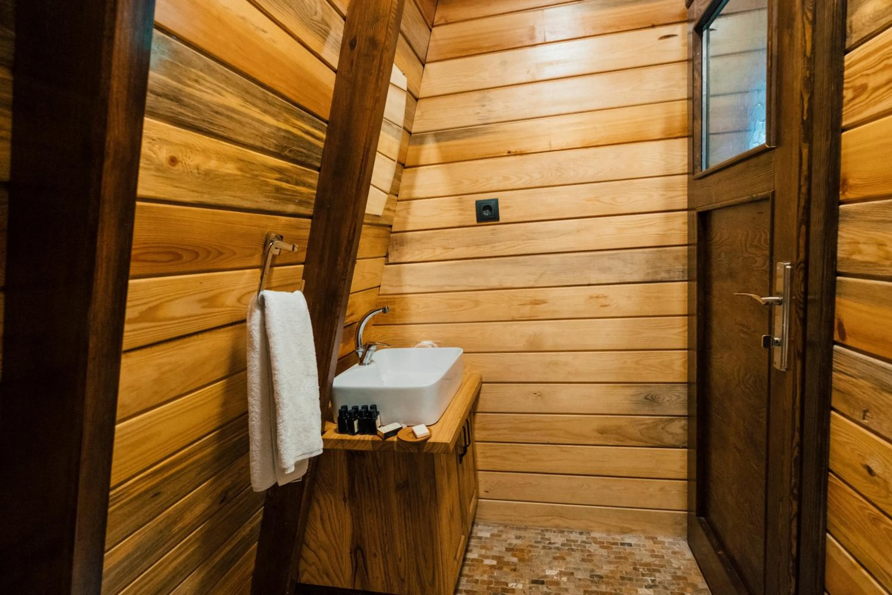 Toilet in Dedeman Village Sapanca