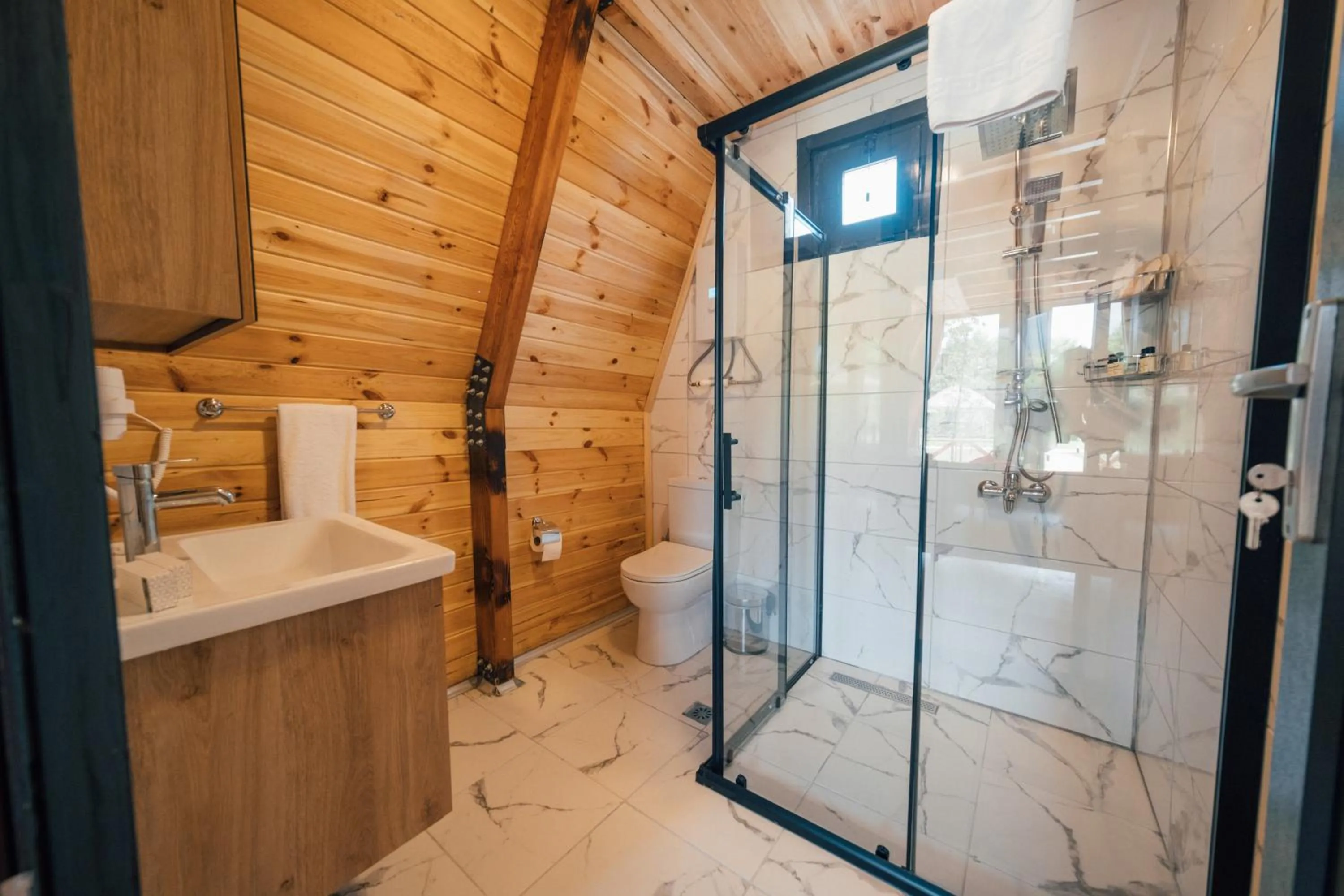 Shower in Dedeman Village Sapanca