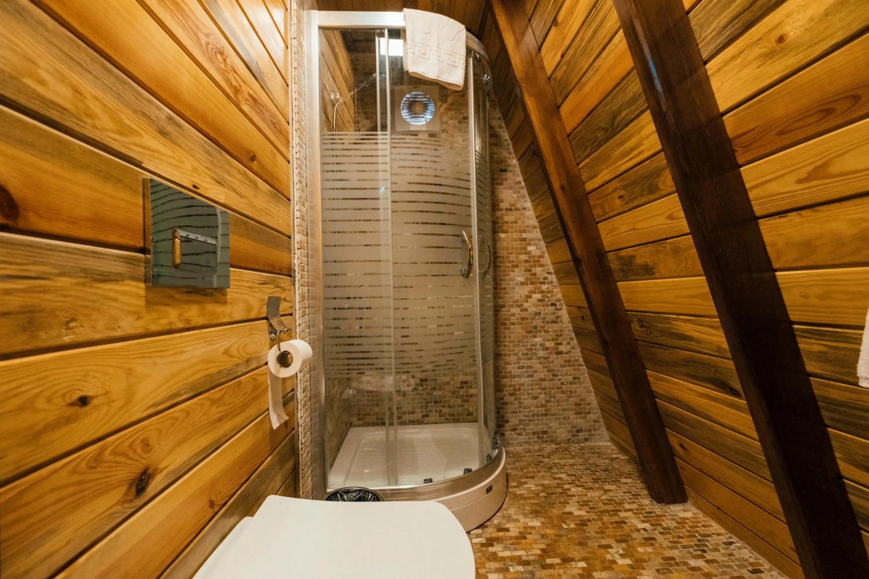 Shower in Dedeman Village Sapanca
