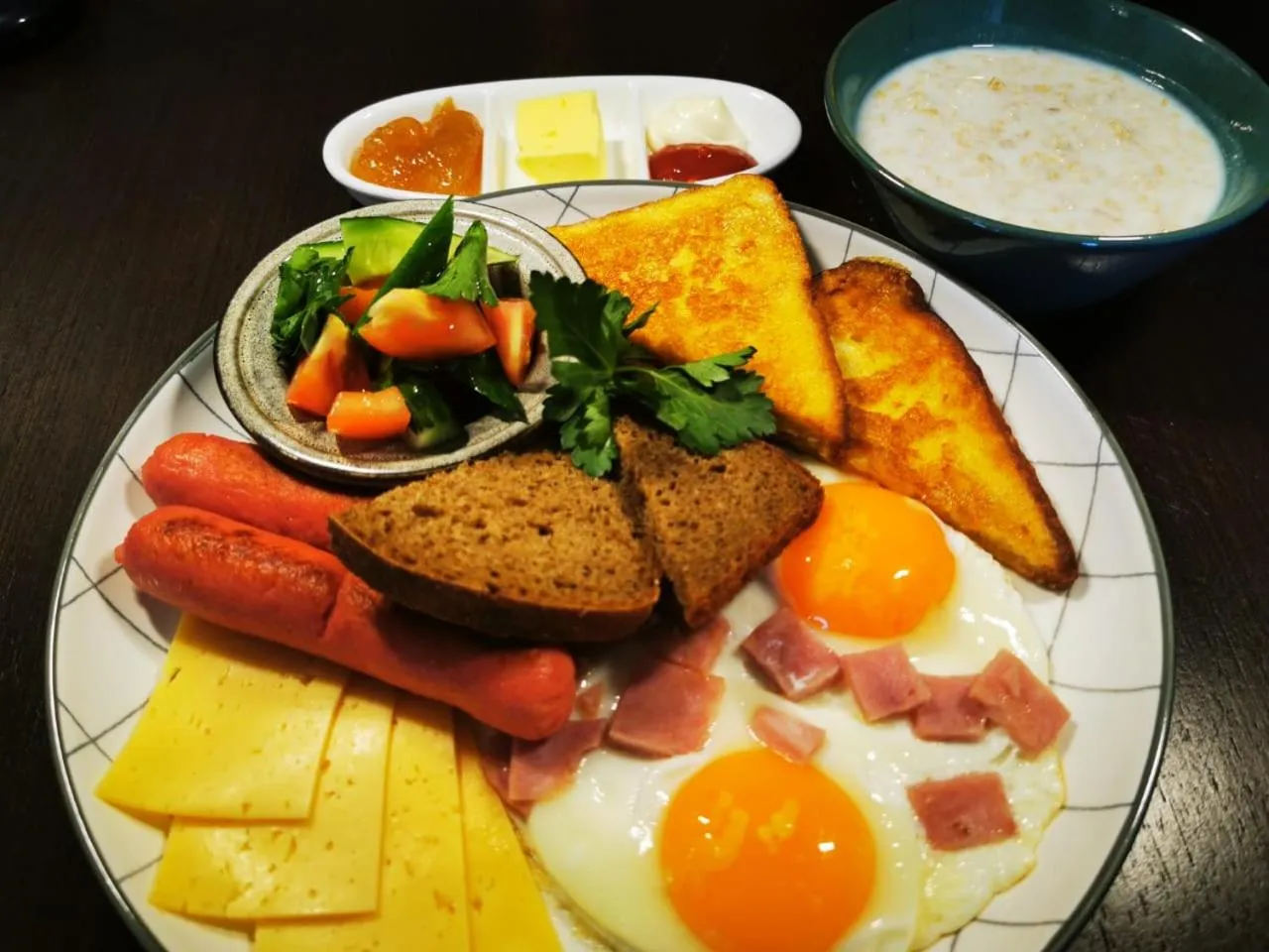 Breakfast in Royal Petrol Hotel