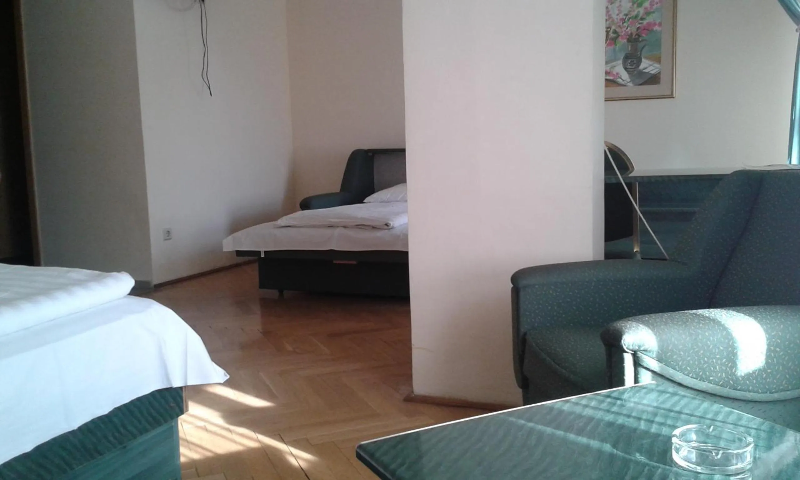 Photo of the whole room, Bed in Hotel Bara Budapest