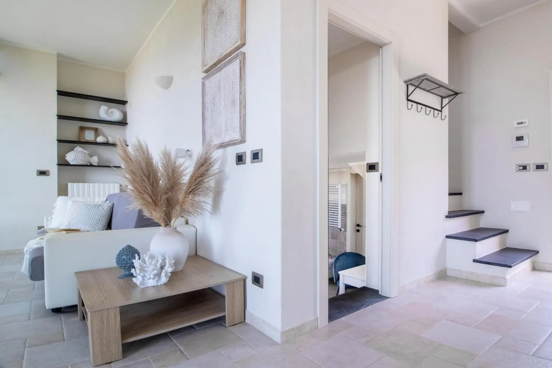 Living room, Bed in Villa Silvia Apartment - Private Pool