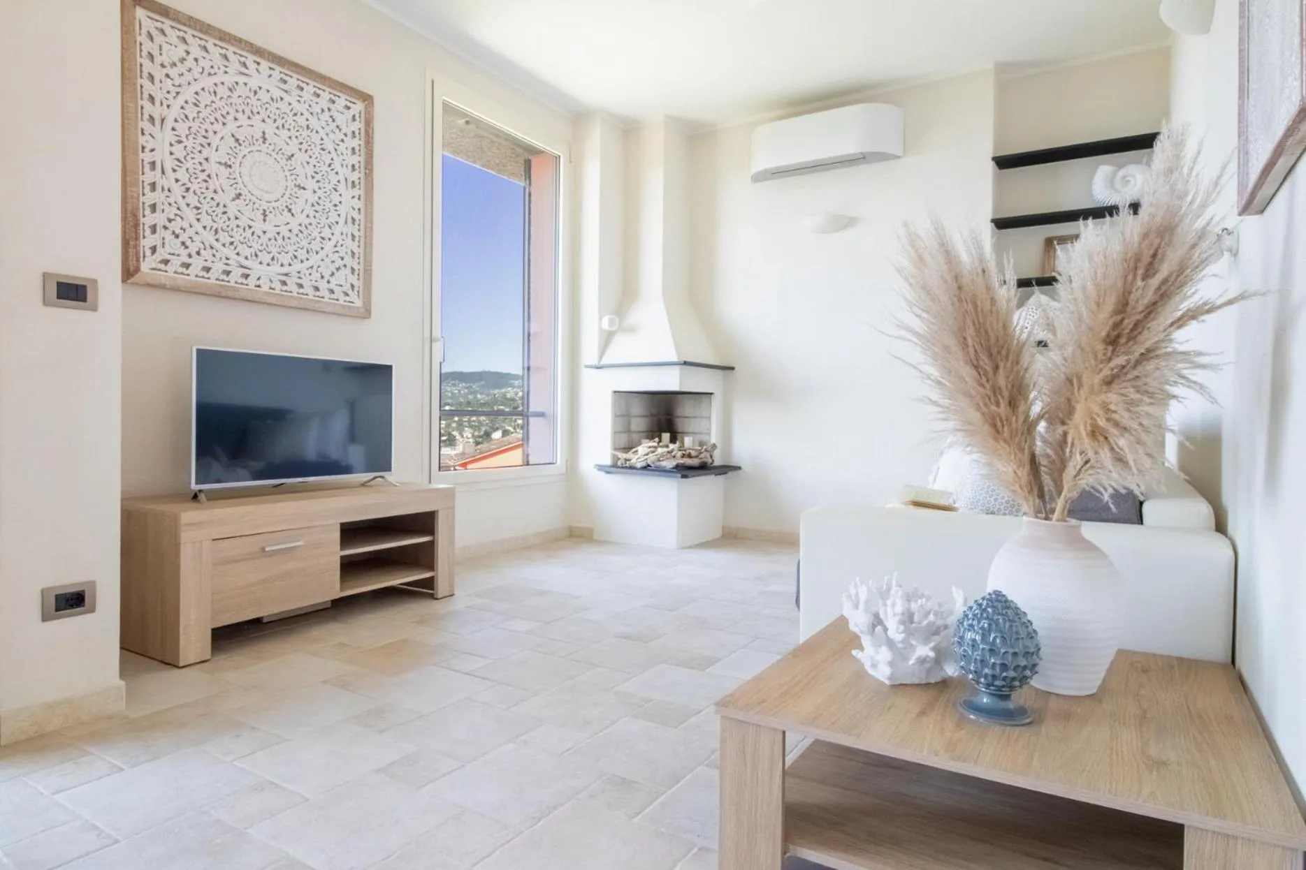 TV and multimedia in Villa Silvia Apartment - Private Pool