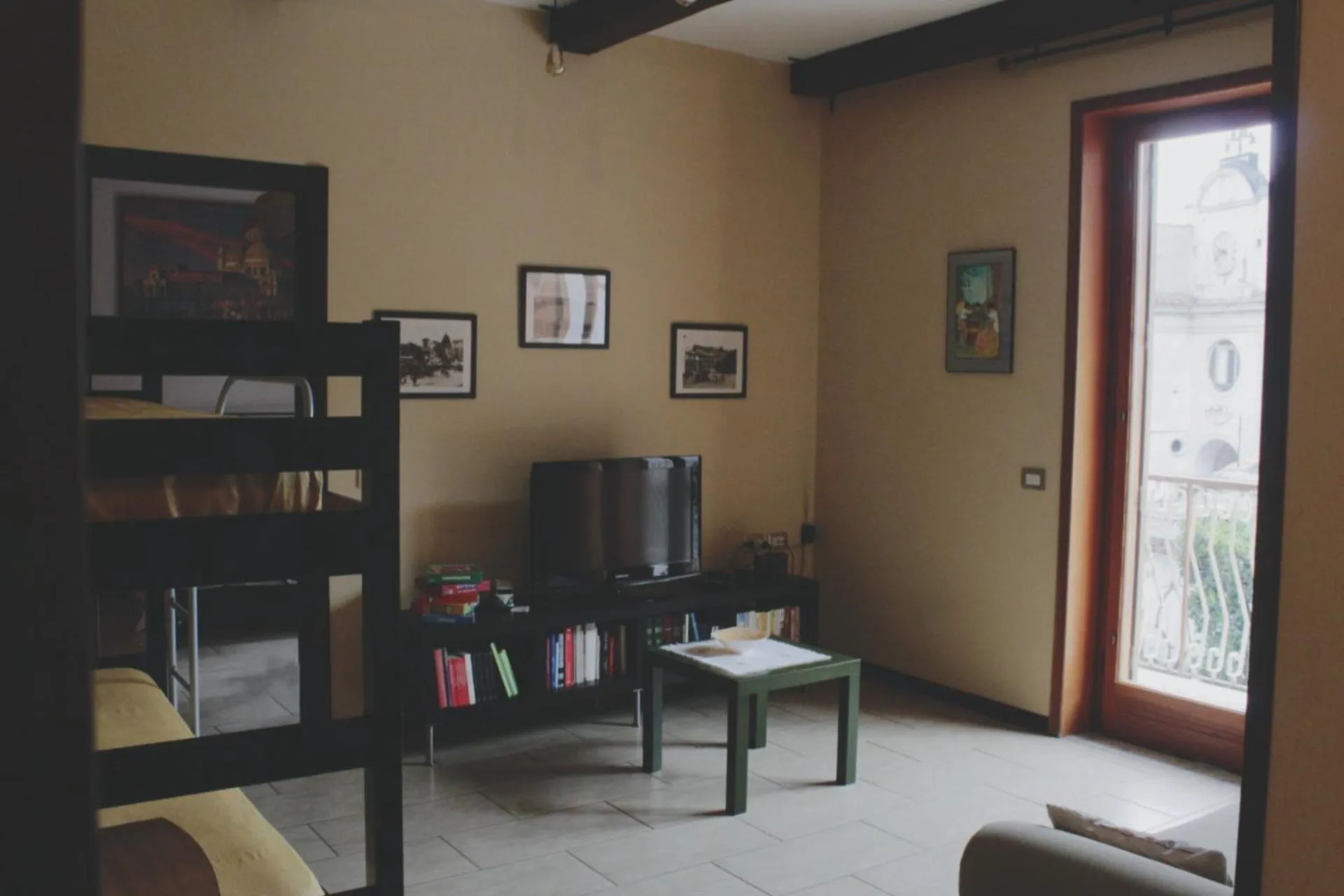 Library in Tettoeletto Garden Bio