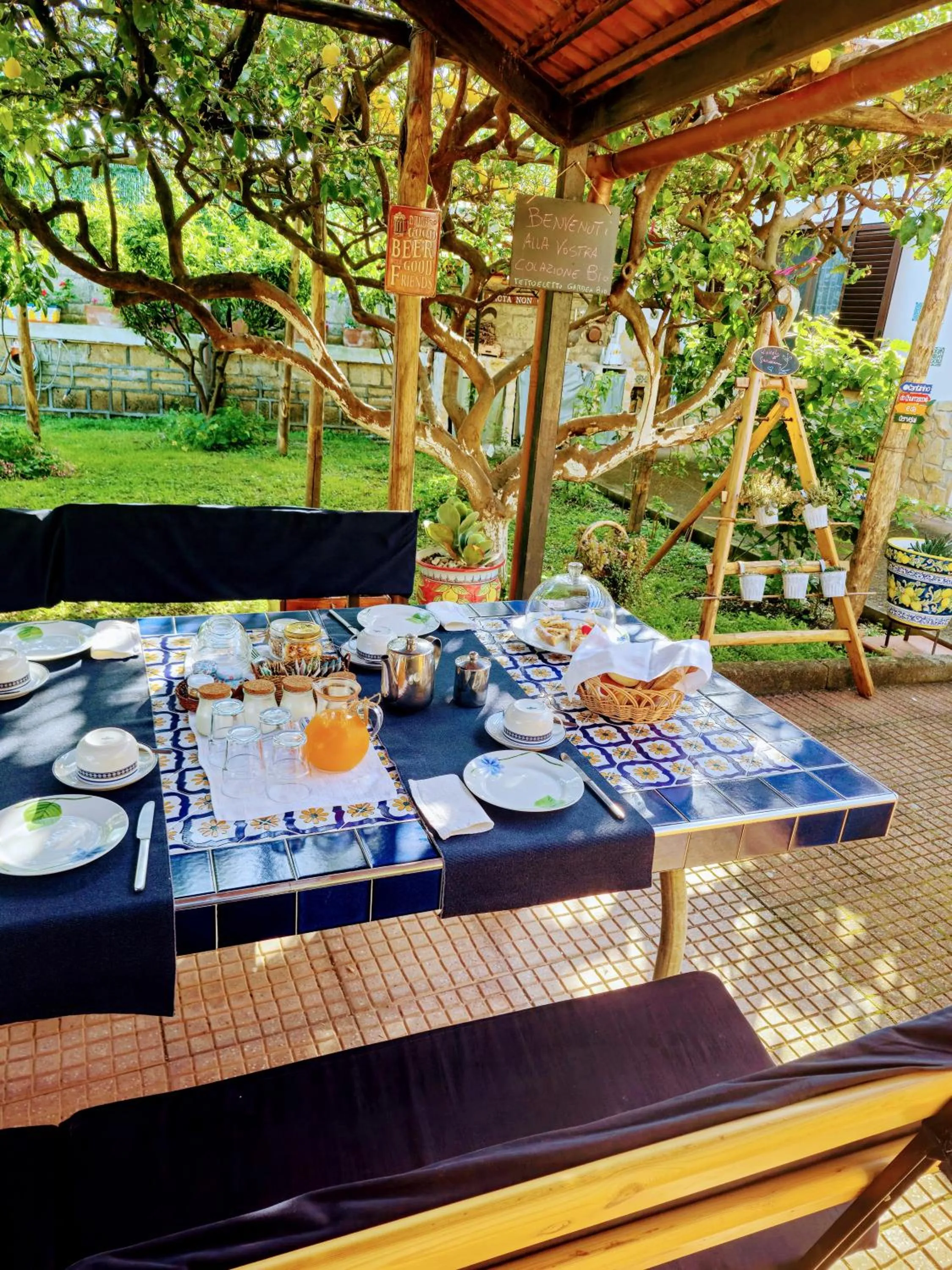 Breakfast in Tettoeletto Garden Bio