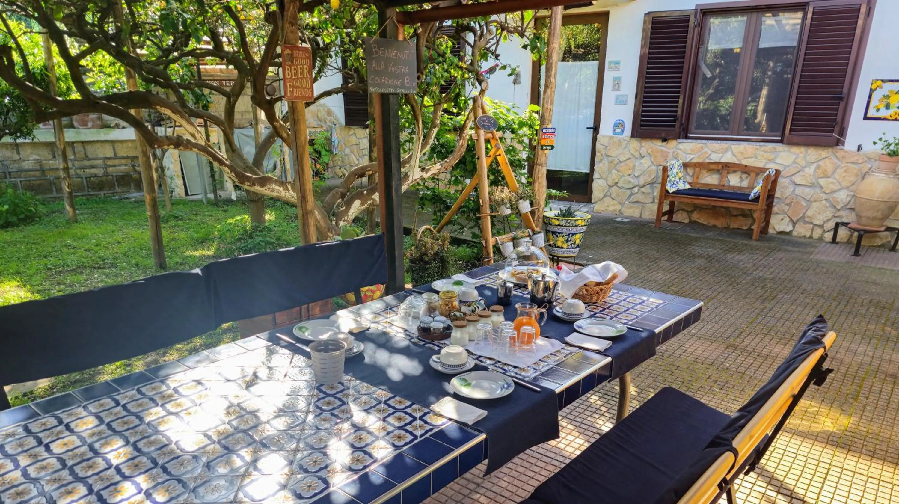 Breakfast in Tettoeletto Garden Bio