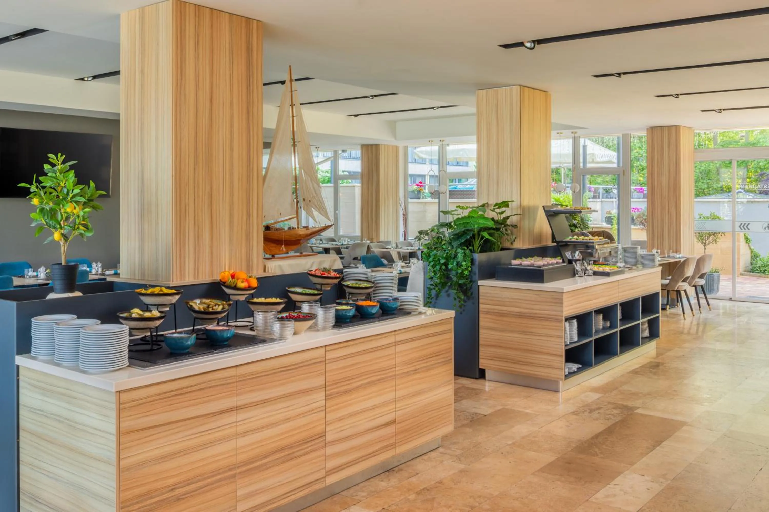 Restaurant/places to eat in Sungarden Wellness Hotel Siófok