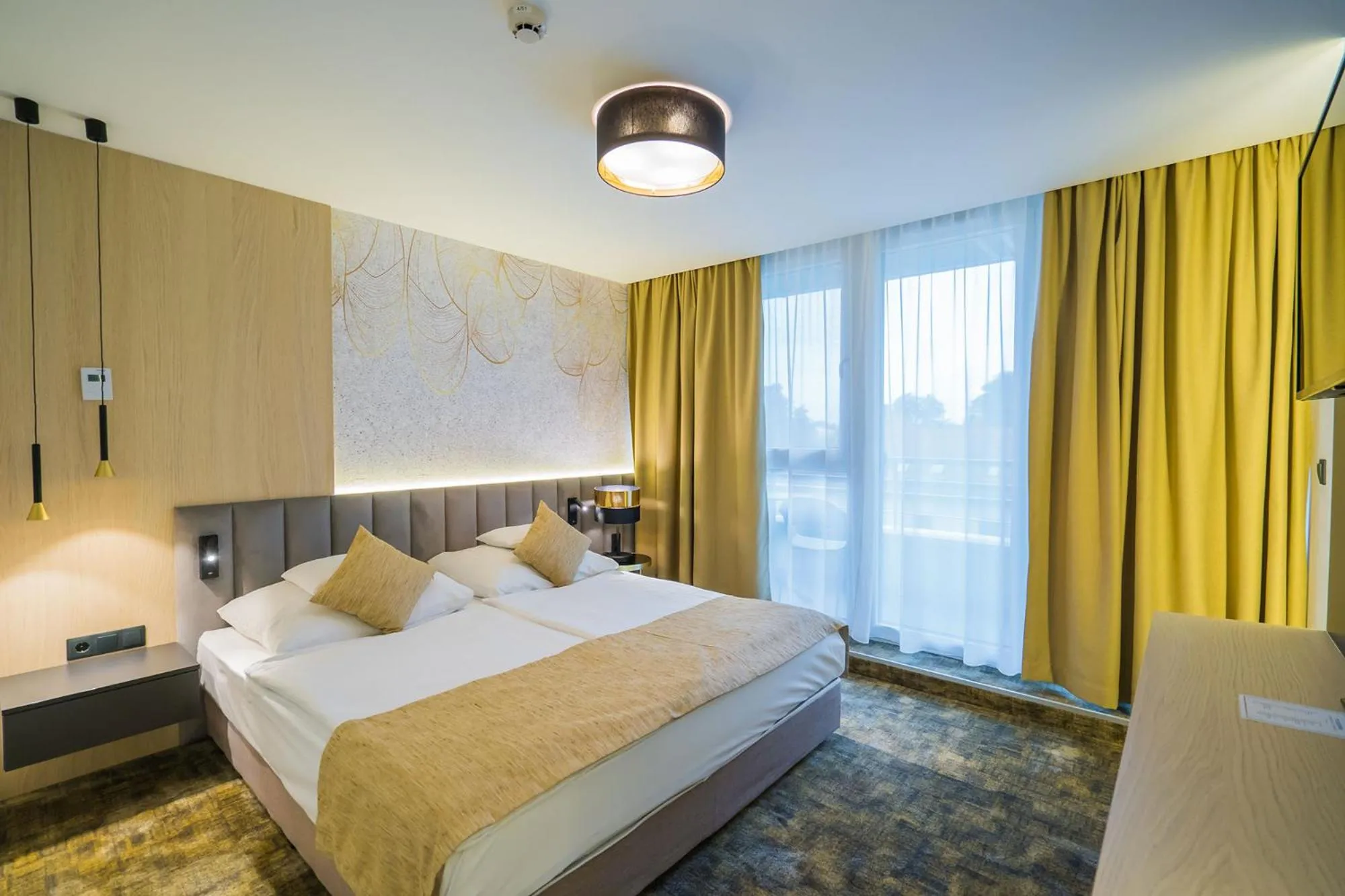 Bedroom, Bed in Sungarden Wellness Hotel Siófok