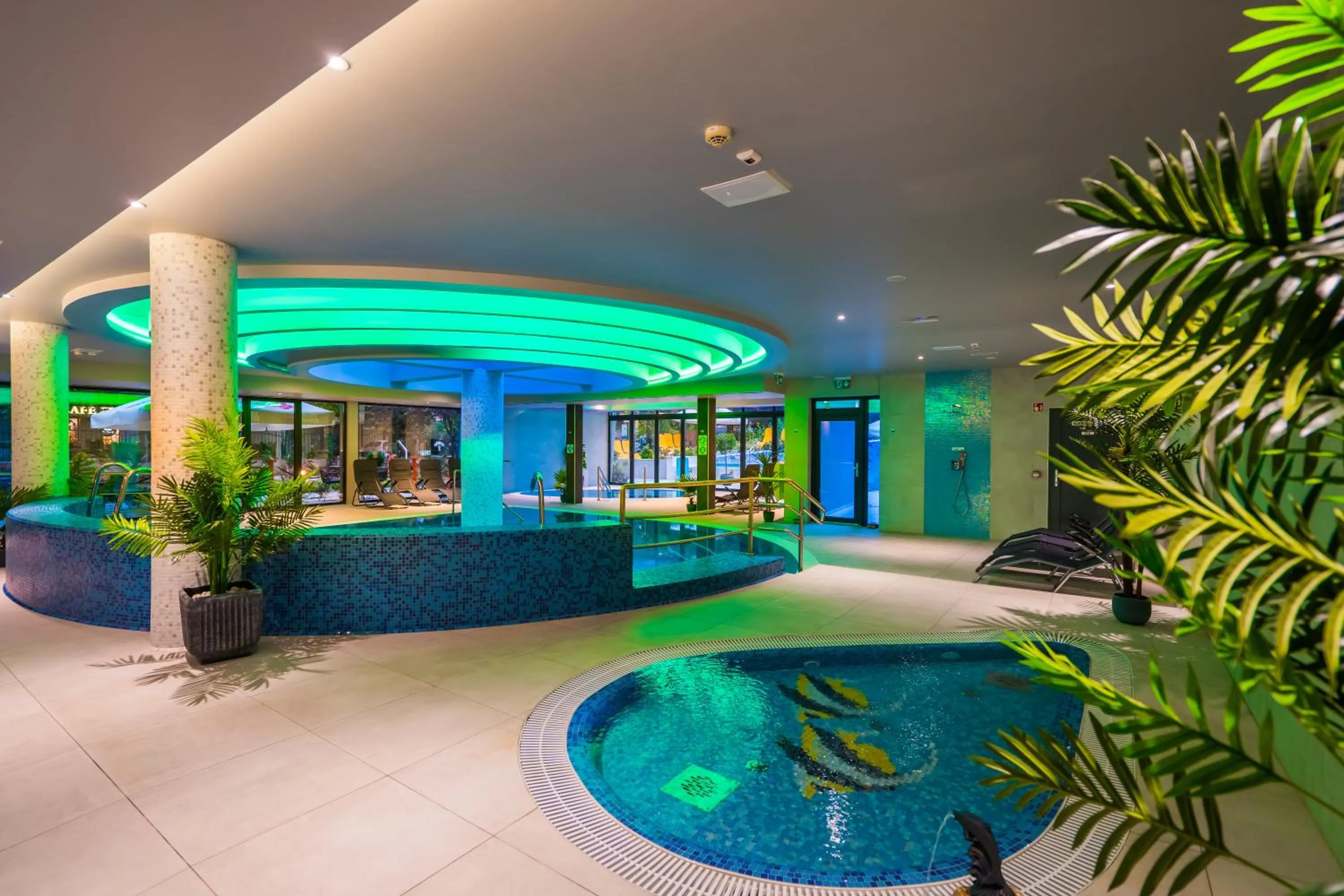 Swimming pool in Sungarden Wellness Hotel Siófok