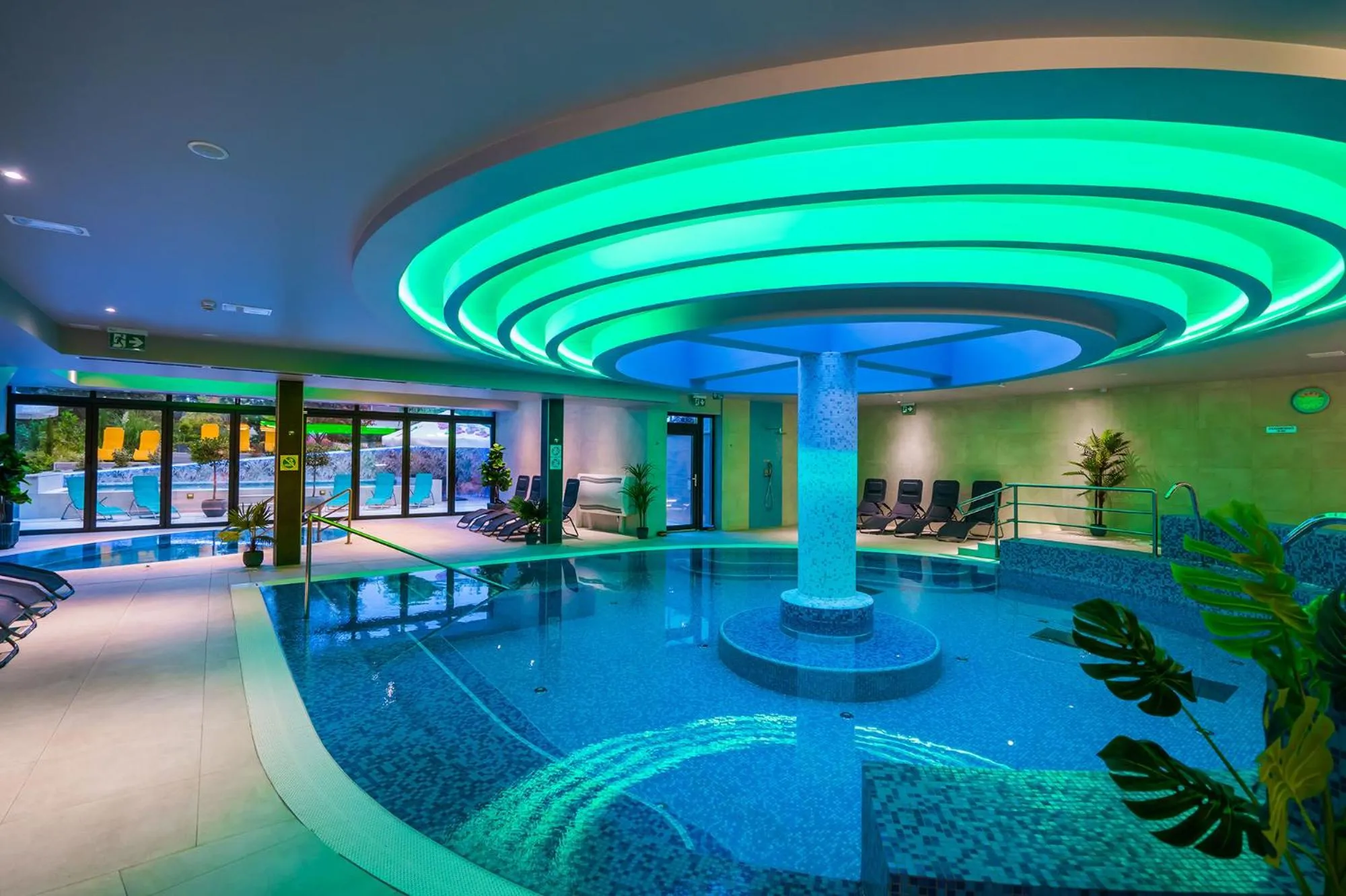 Swimming pool in Sungarden Wellness Hotel Siófok