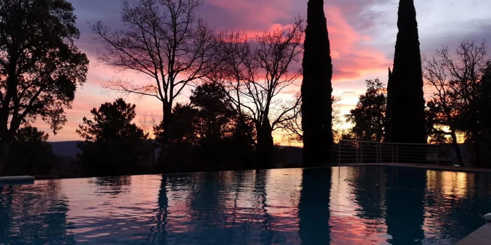 Swimming pool in Domaine des Chênes de la Galline