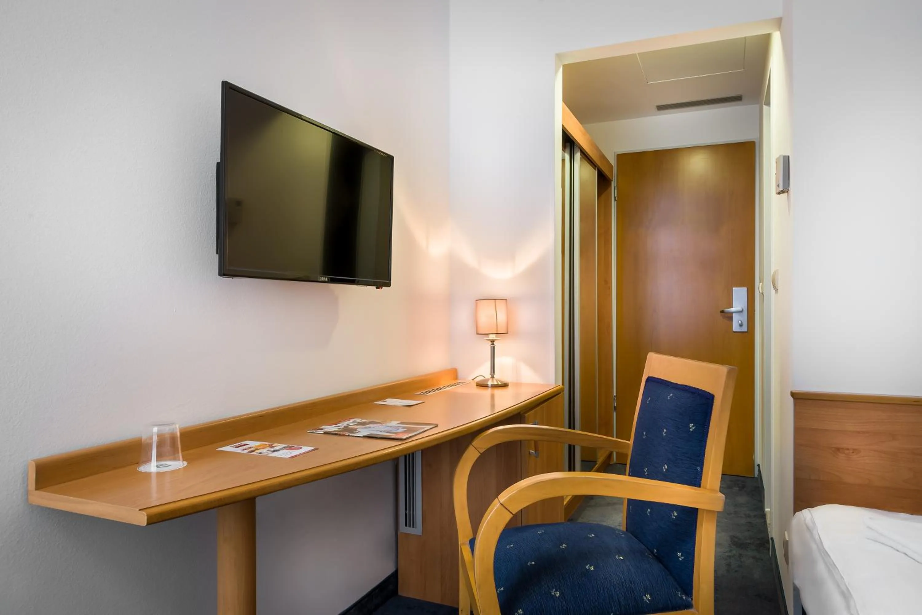 TV and multimedia in Hotel Golden Park Budapest