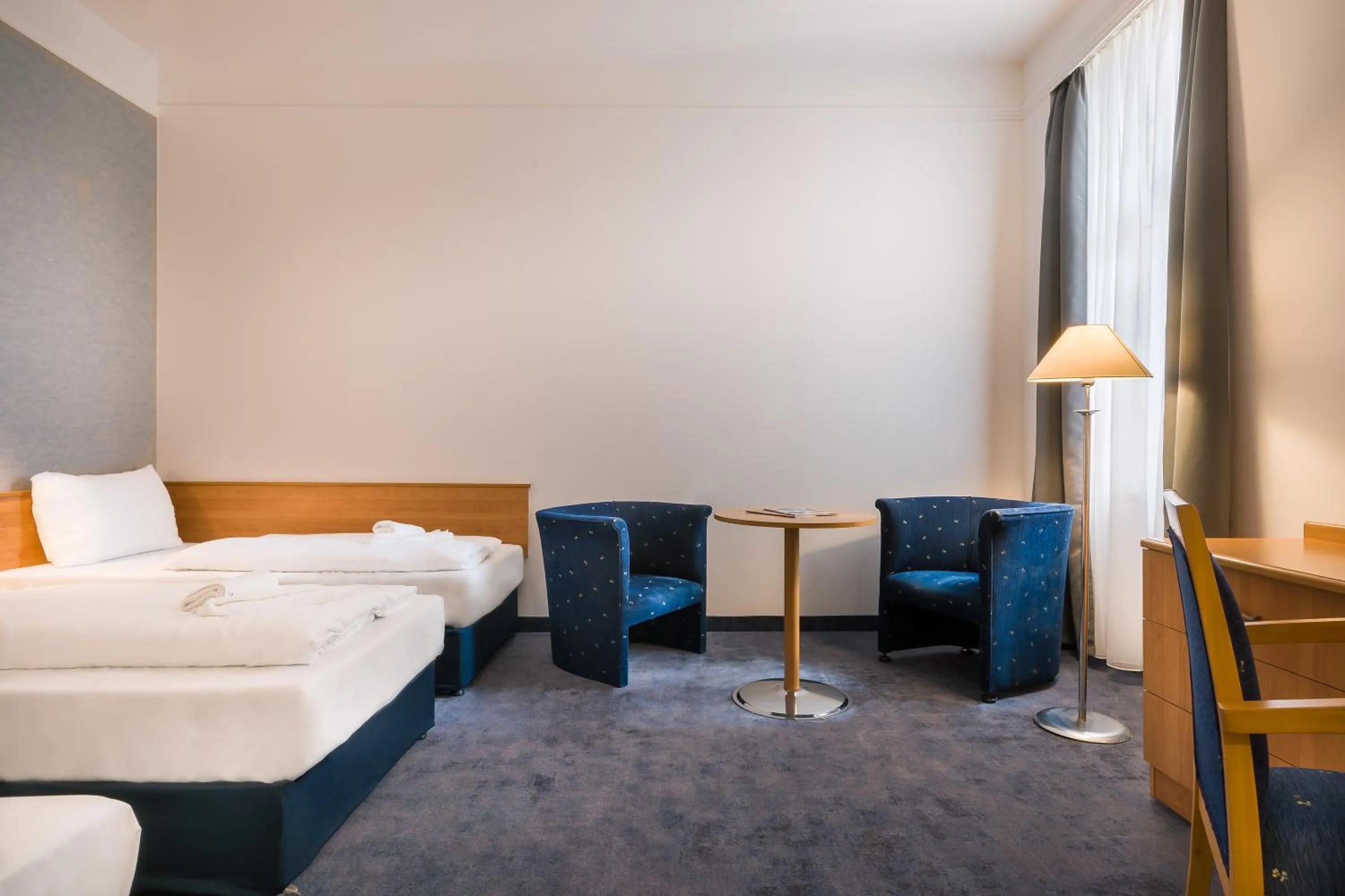 Photo of the whole room in Hotel Golden Park Budapest