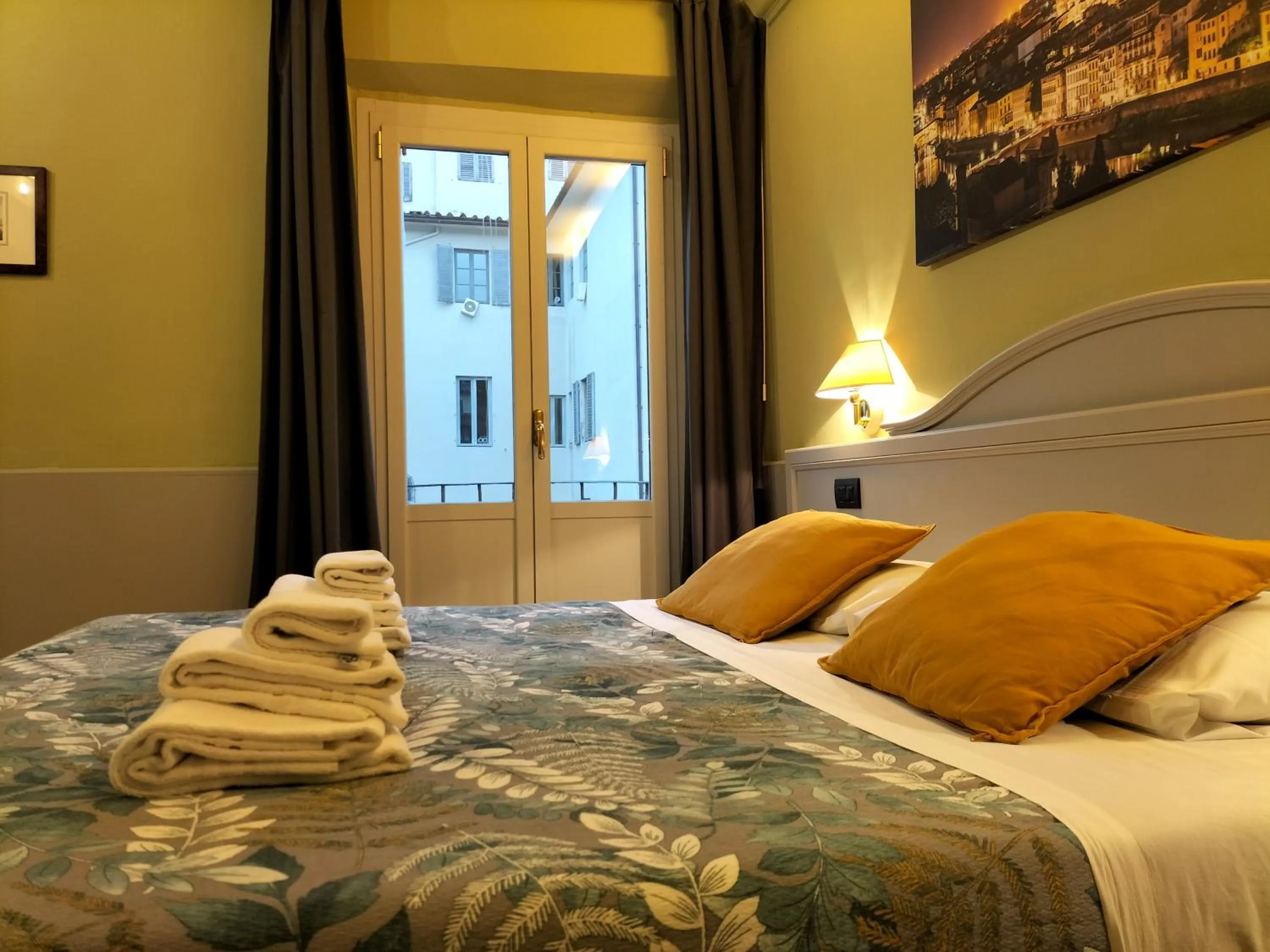 Bed in Hotel Camilla Firenze
