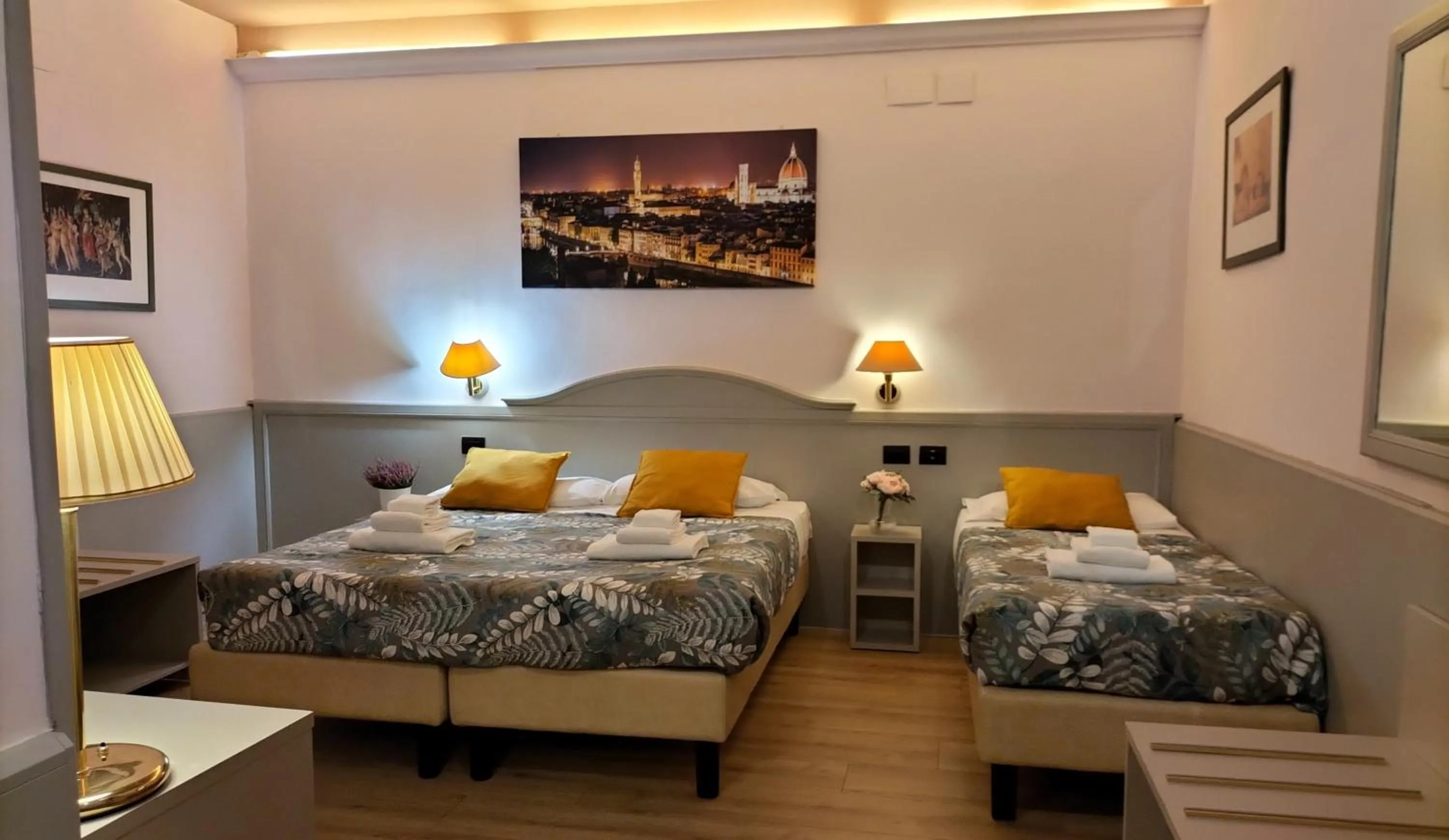 Bed in Hotel Camilla Firenze