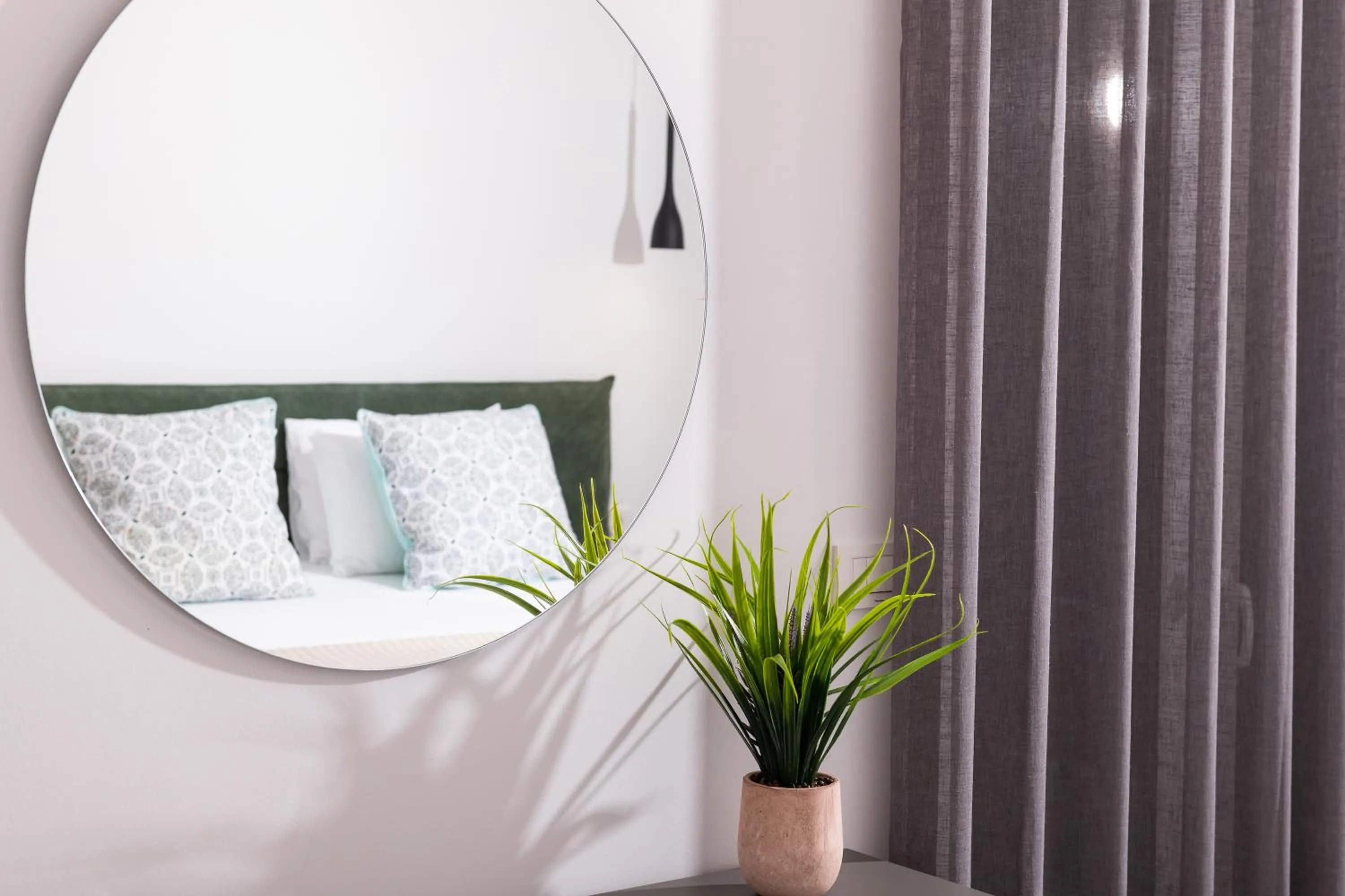 Decorative detail, Bed in Lithies Zante Living