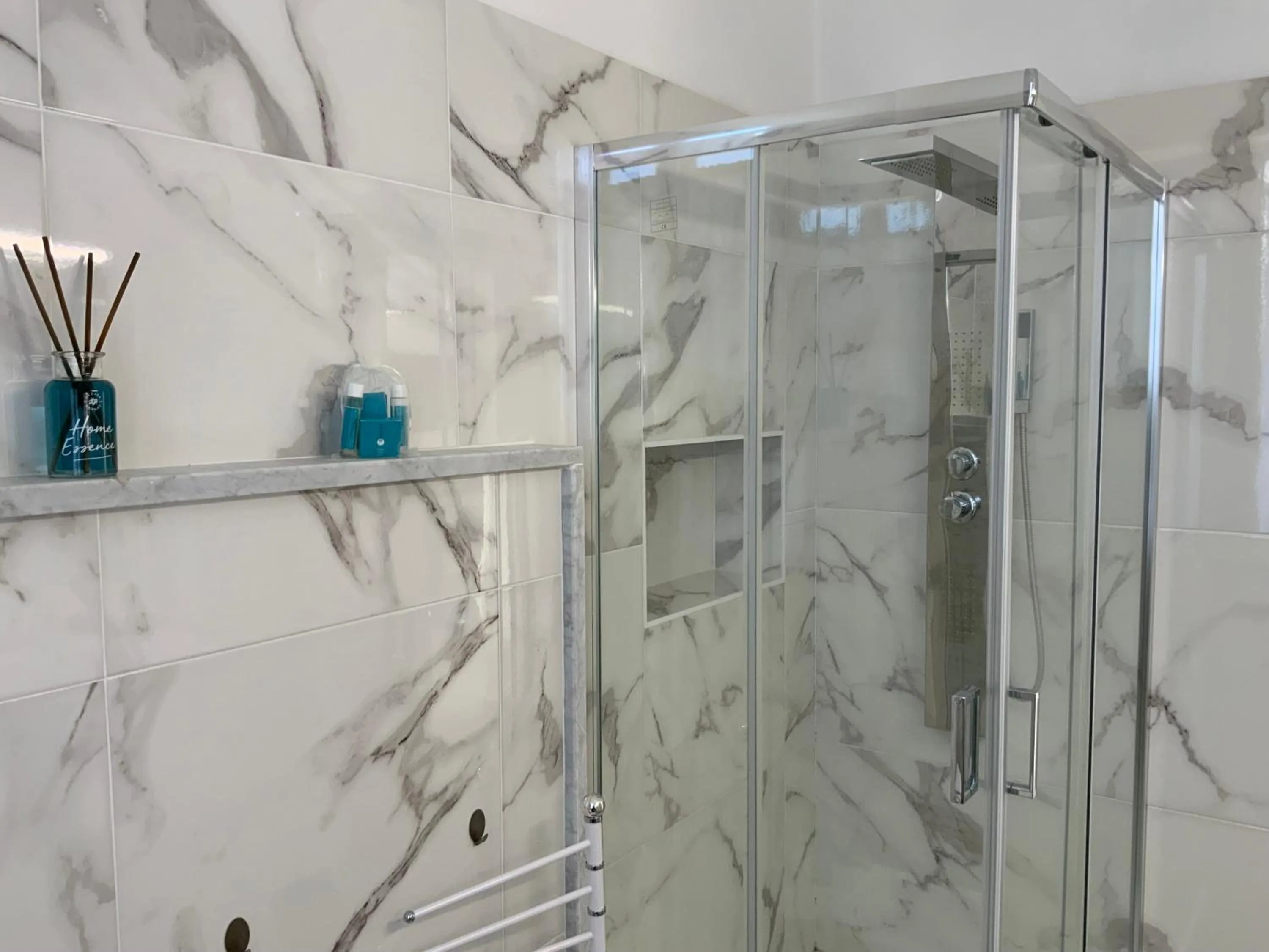 Shower in Villa Kinga