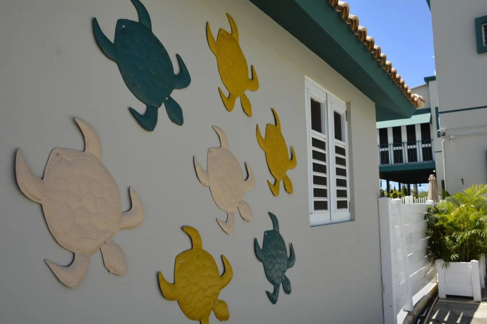 Property building in Turtle Bay Inn