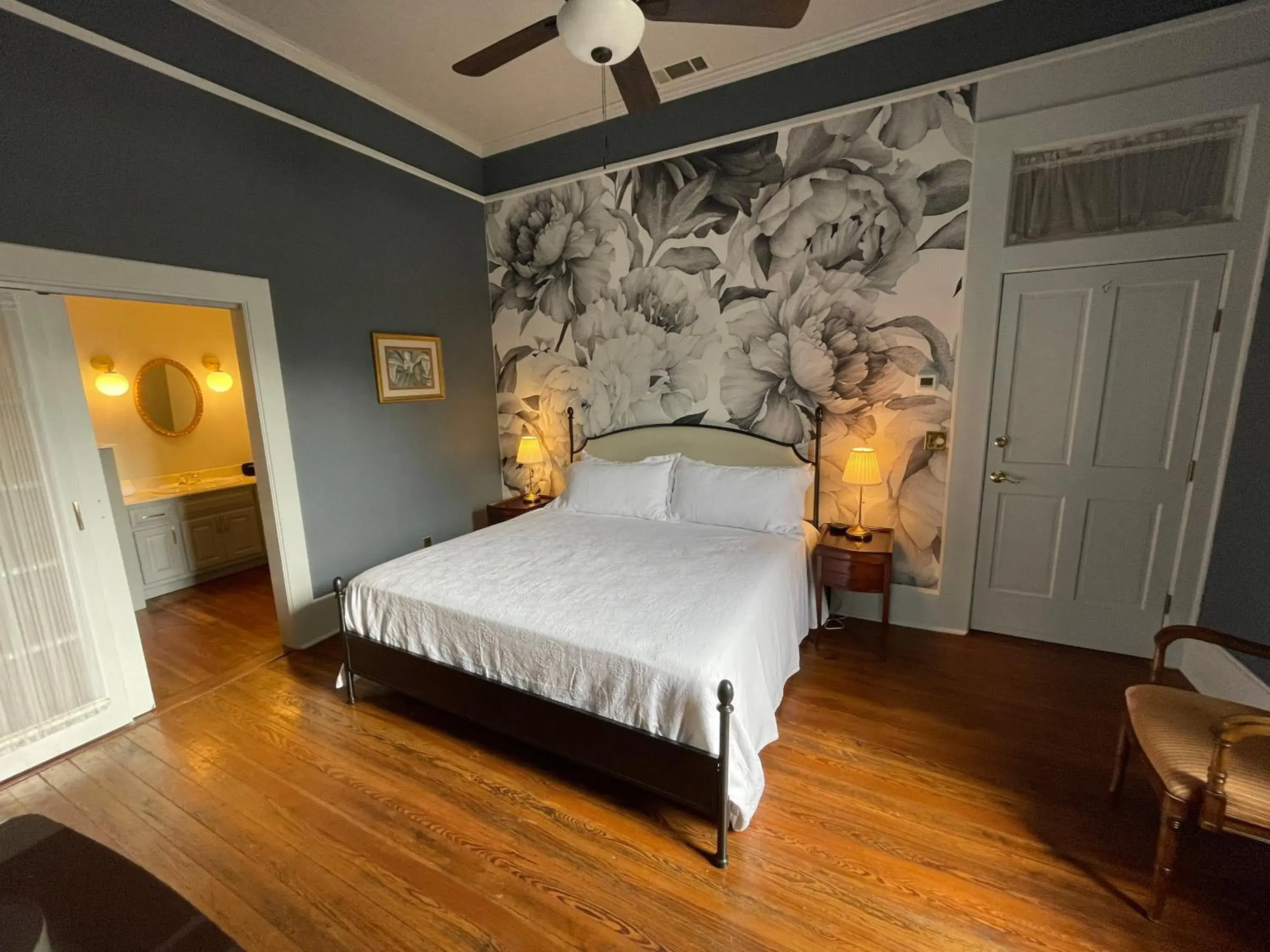 Superior King Room in The Grand Hotel Superior King Room in The Grand Hotel