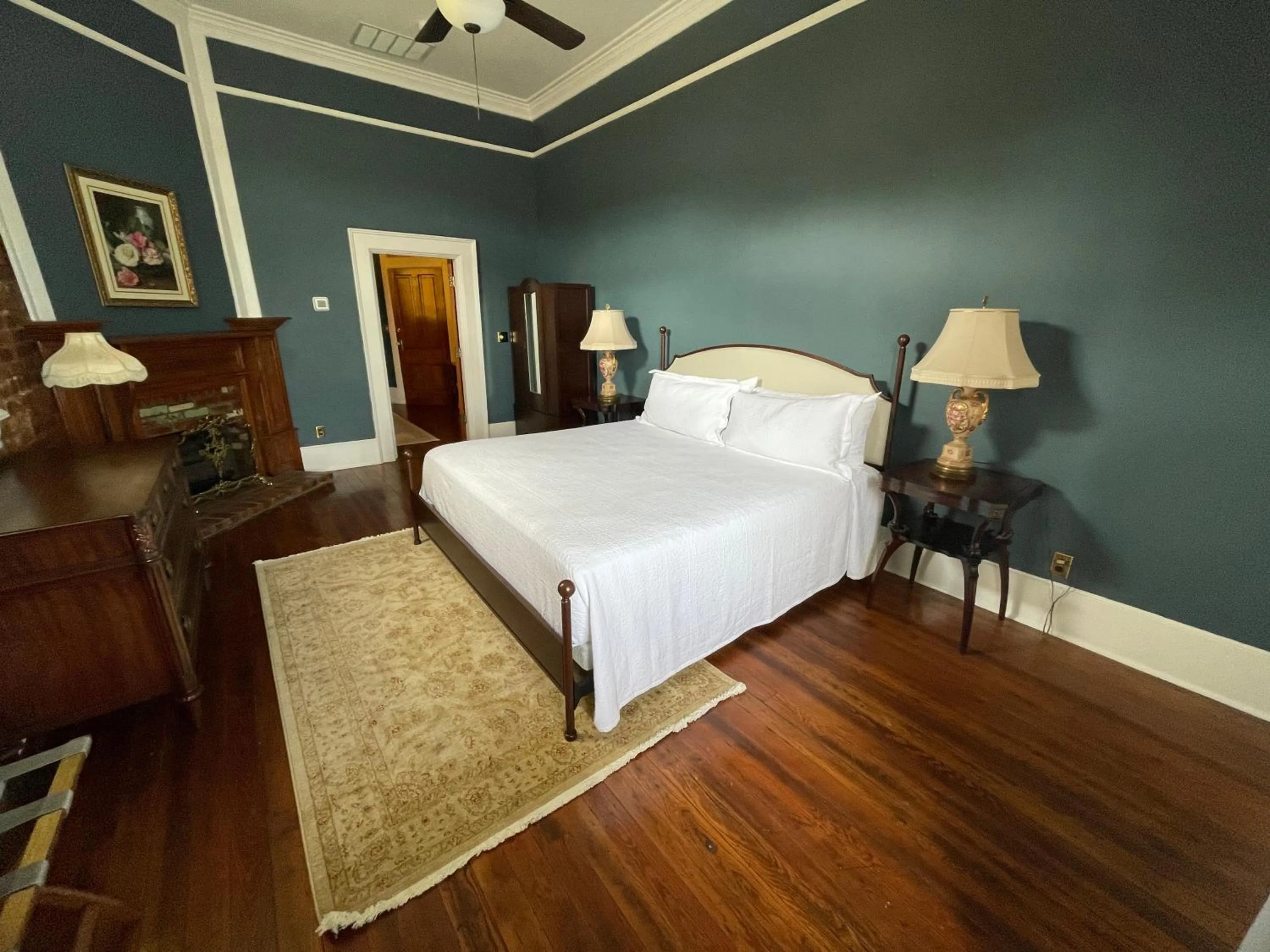 Bedroom, Bed in The Grand Hotel