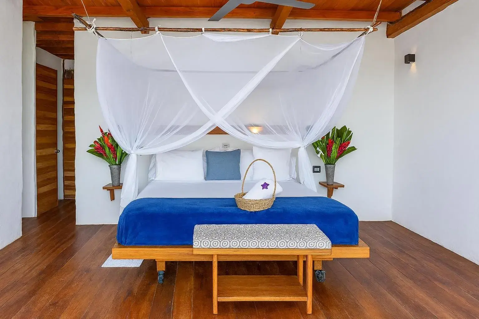 King Suite with Ocean View in RCH LUXURY HOTEL & POOL King Suite with Ocean View in RCH LUXURY HOTEL & POOL