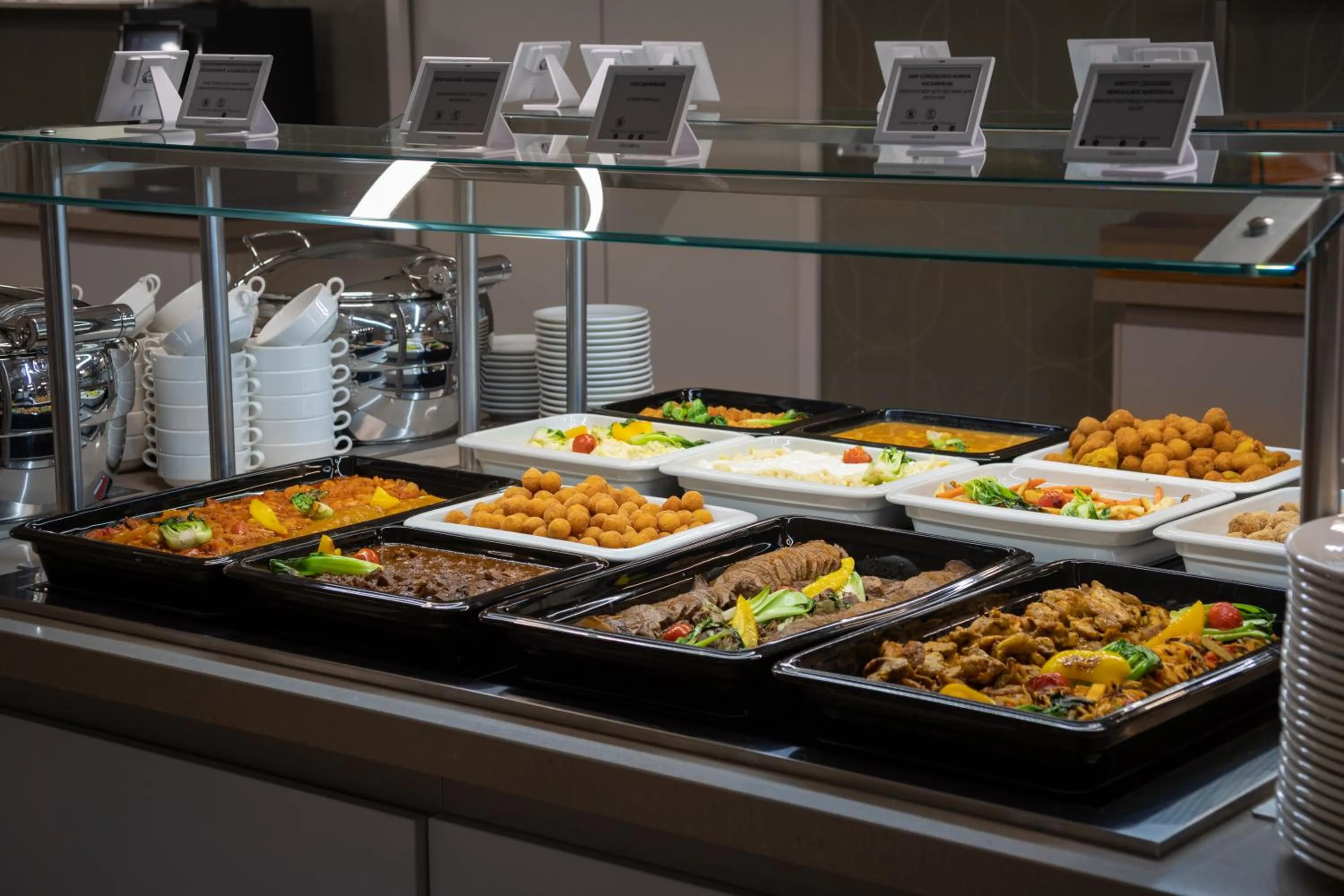 Restaurant/places to eat in Hunguest Hotel Flóra