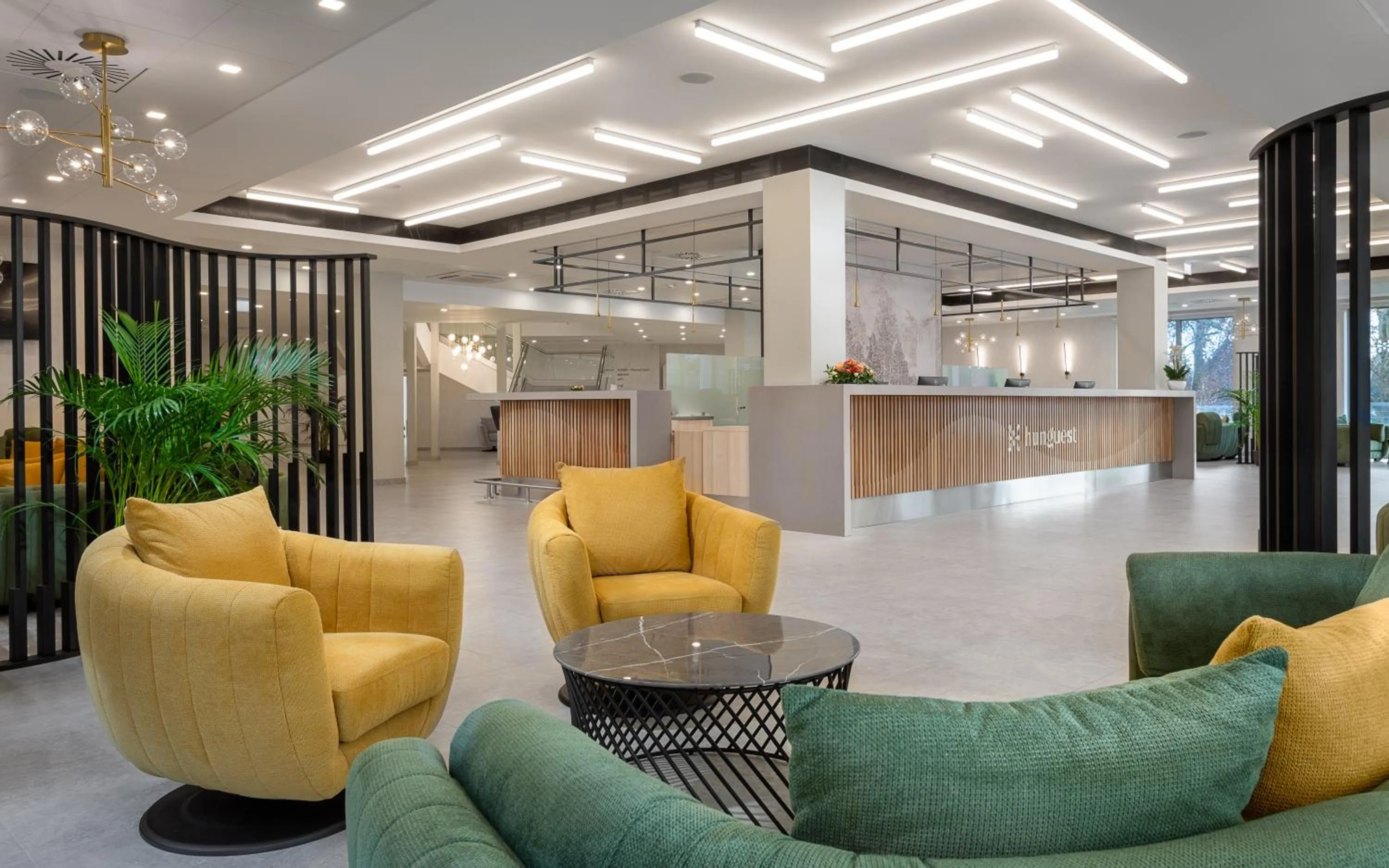 Lobby or reception in Hunguest Hotel Flóra