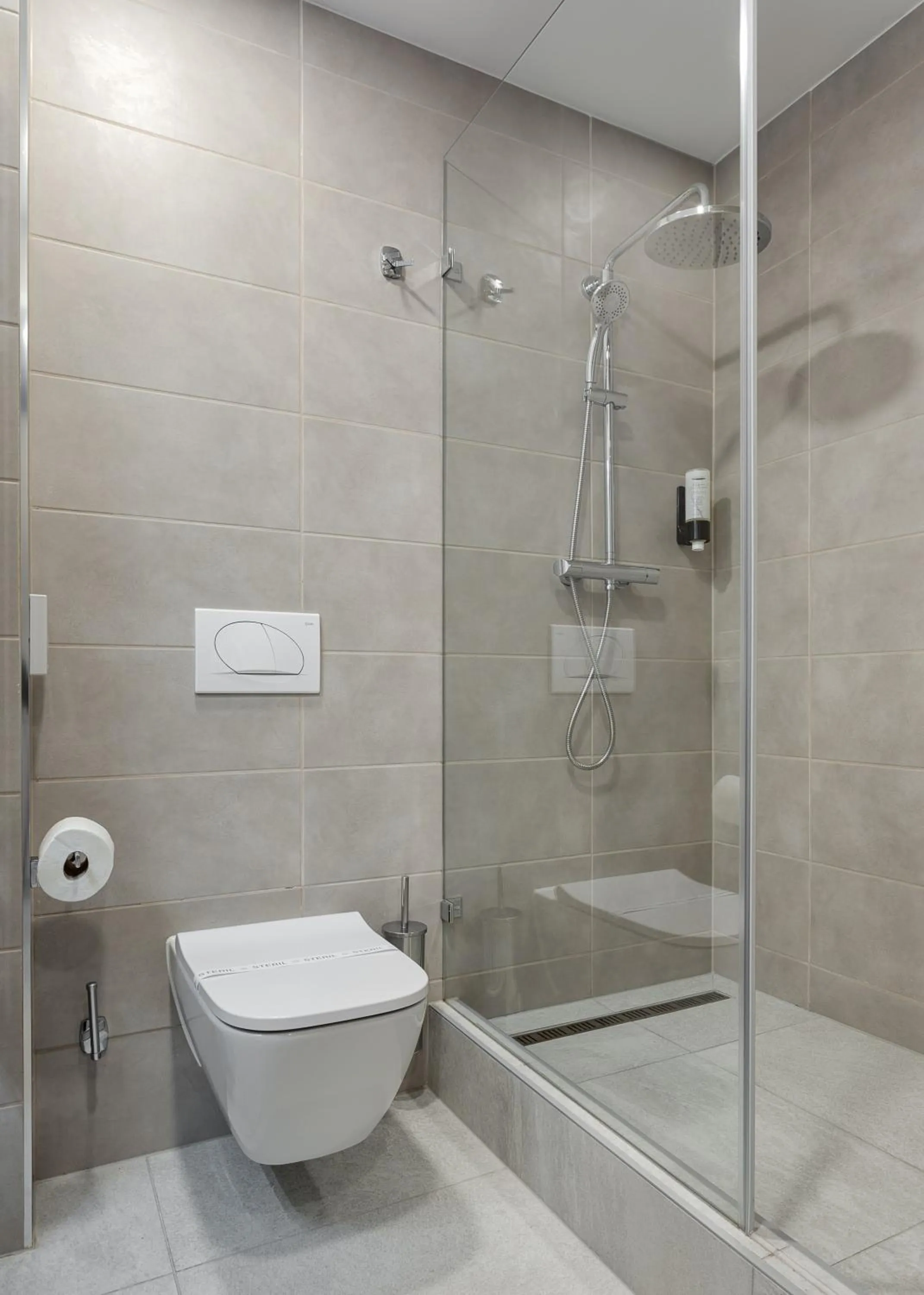 Shower in Hunguest Hotel Flóra