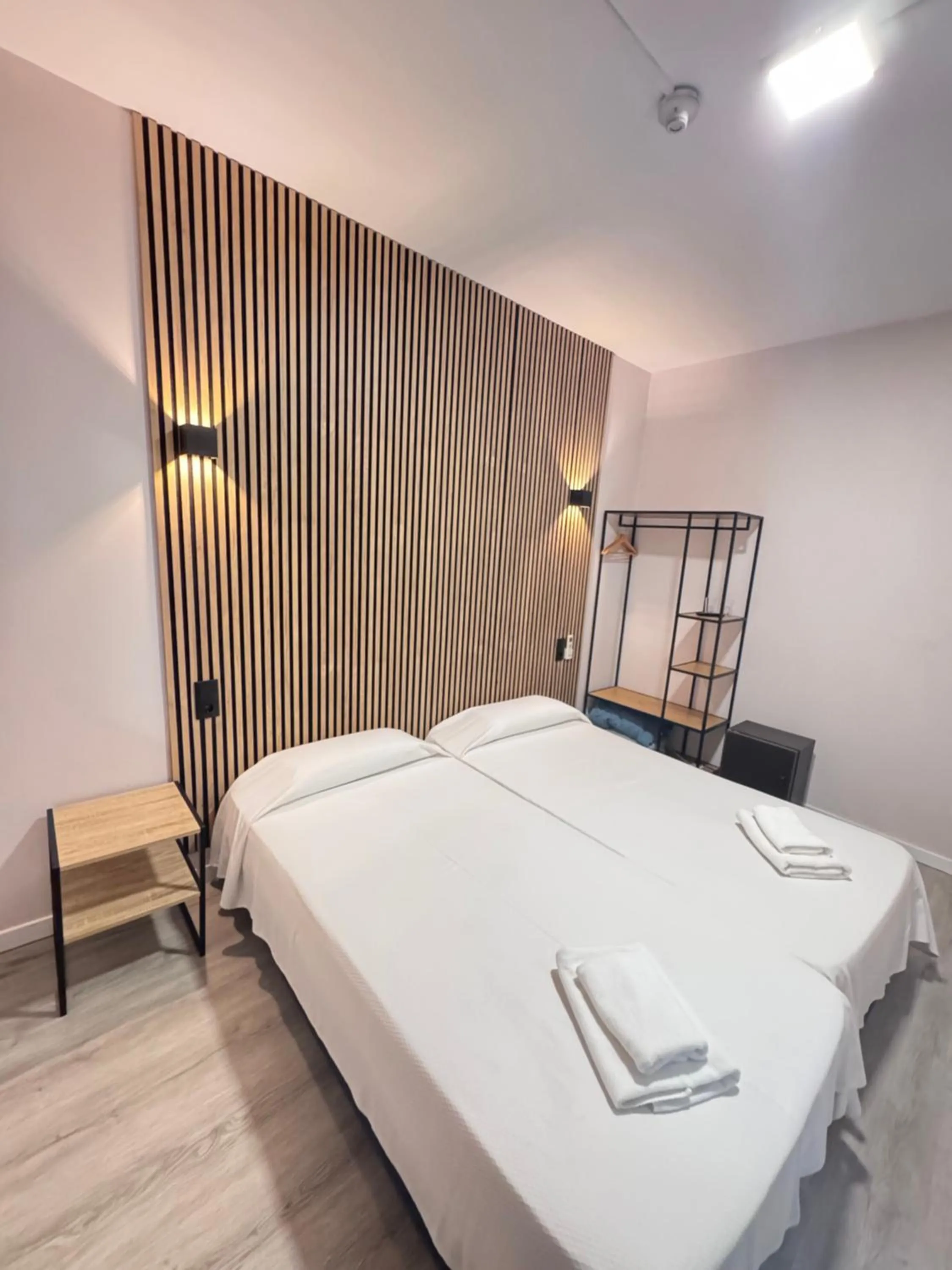 furniture, Bed in COLIBRI