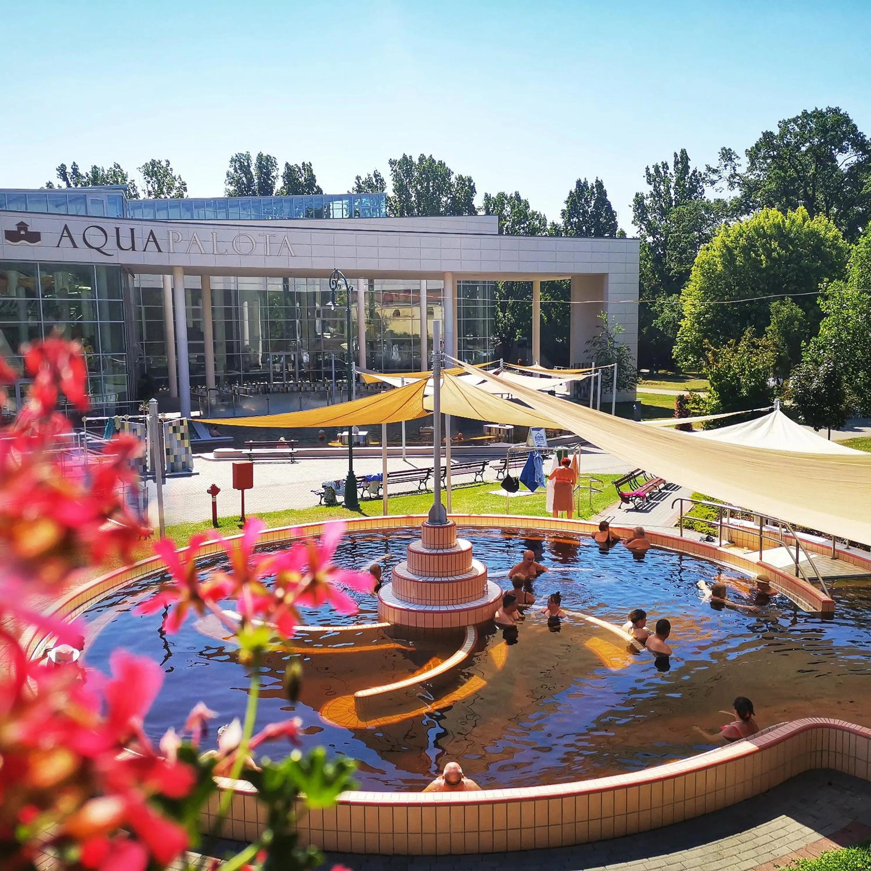 Swimming pool in Hunguest Hotel Gyula