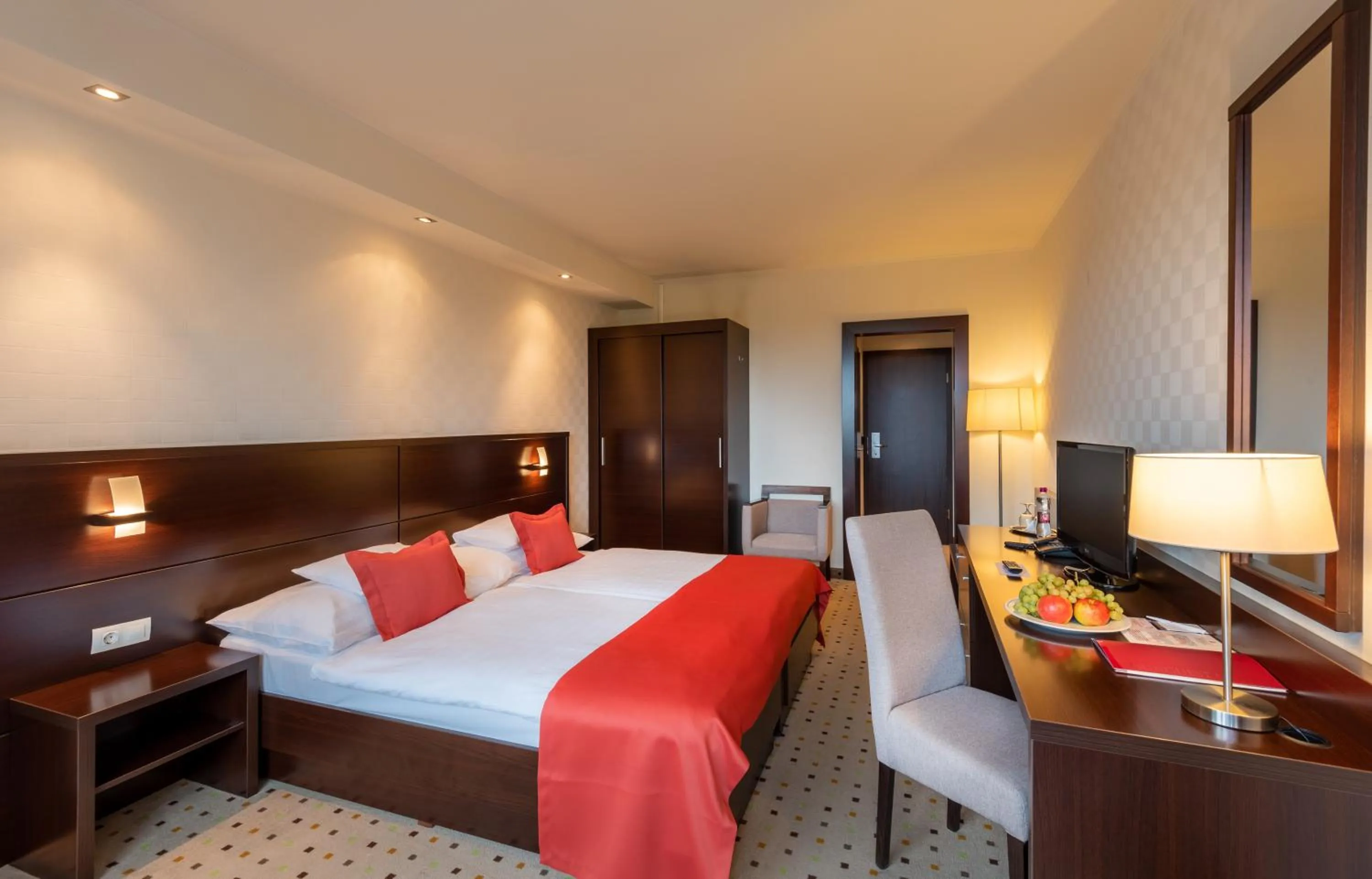 Photo of the whole room, Bed in Hunguest Hotel Gyula