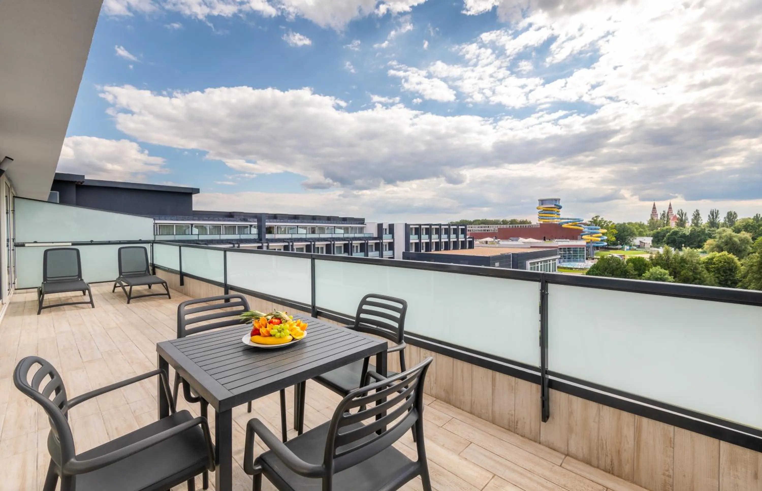 Property building in Hunguest Szeged - ex Forrás