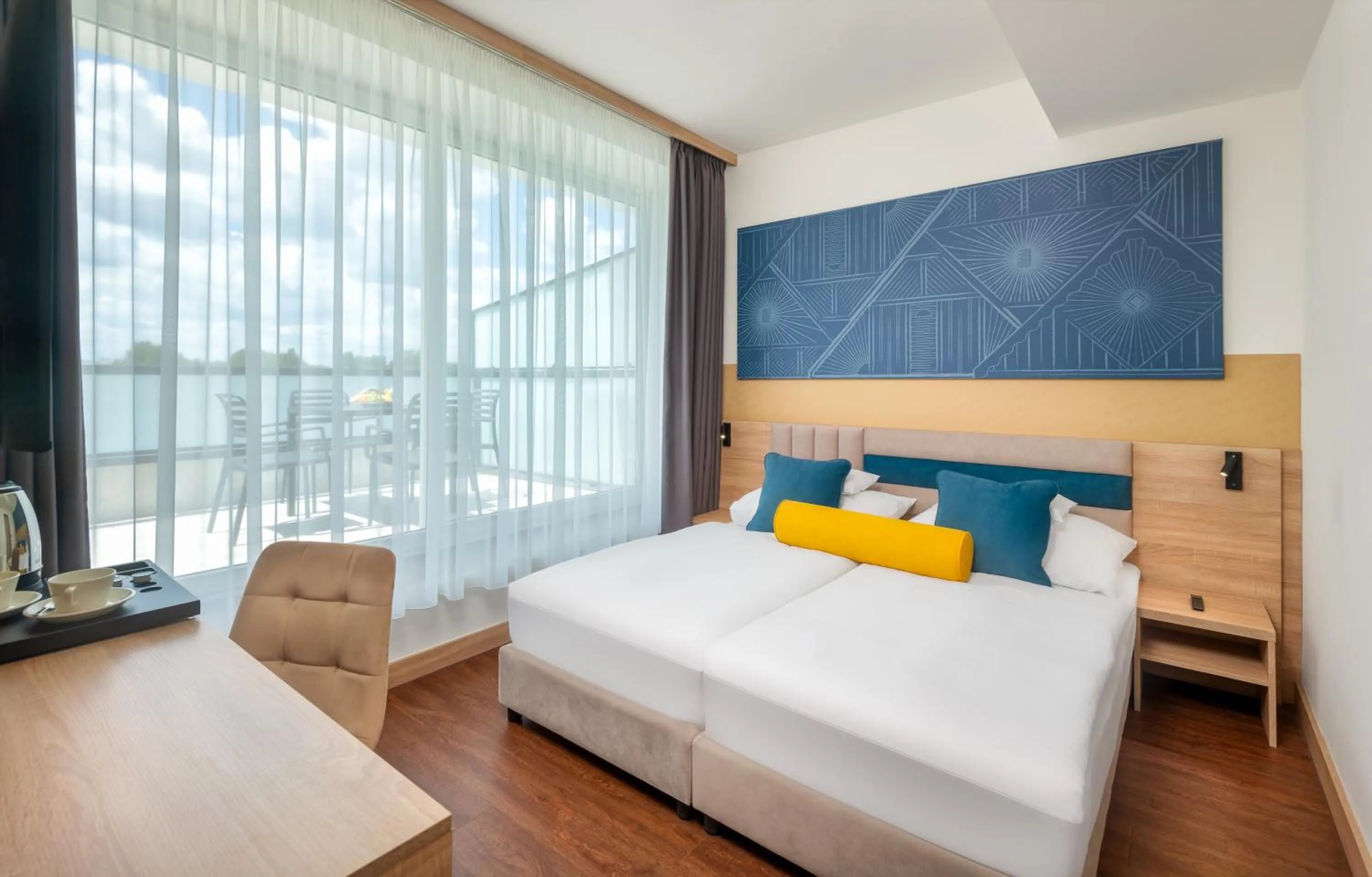 Property building, Bed in Hunguest Szeged - ex Forrás