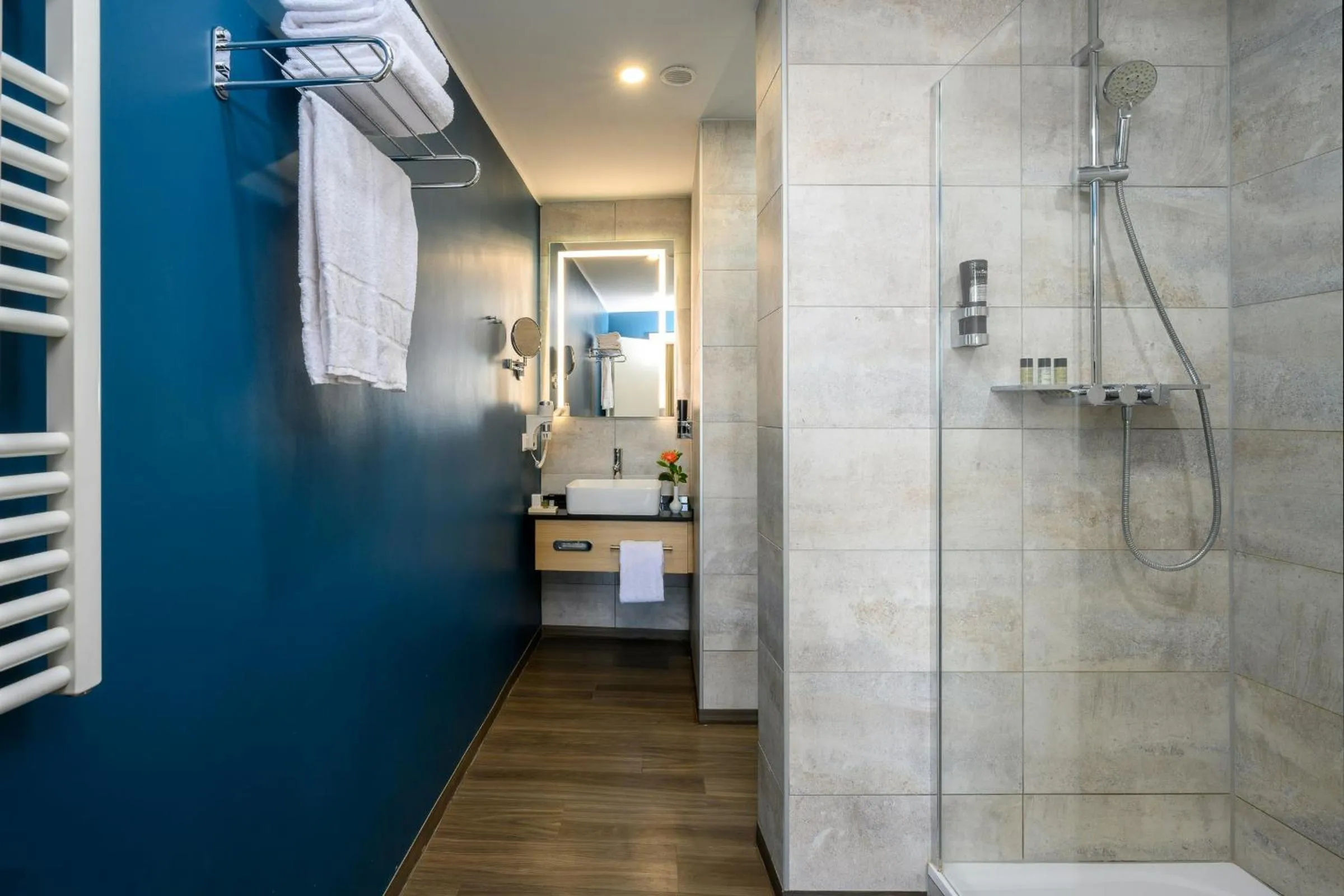 Bathroom in Leonardo Hotel Budapest