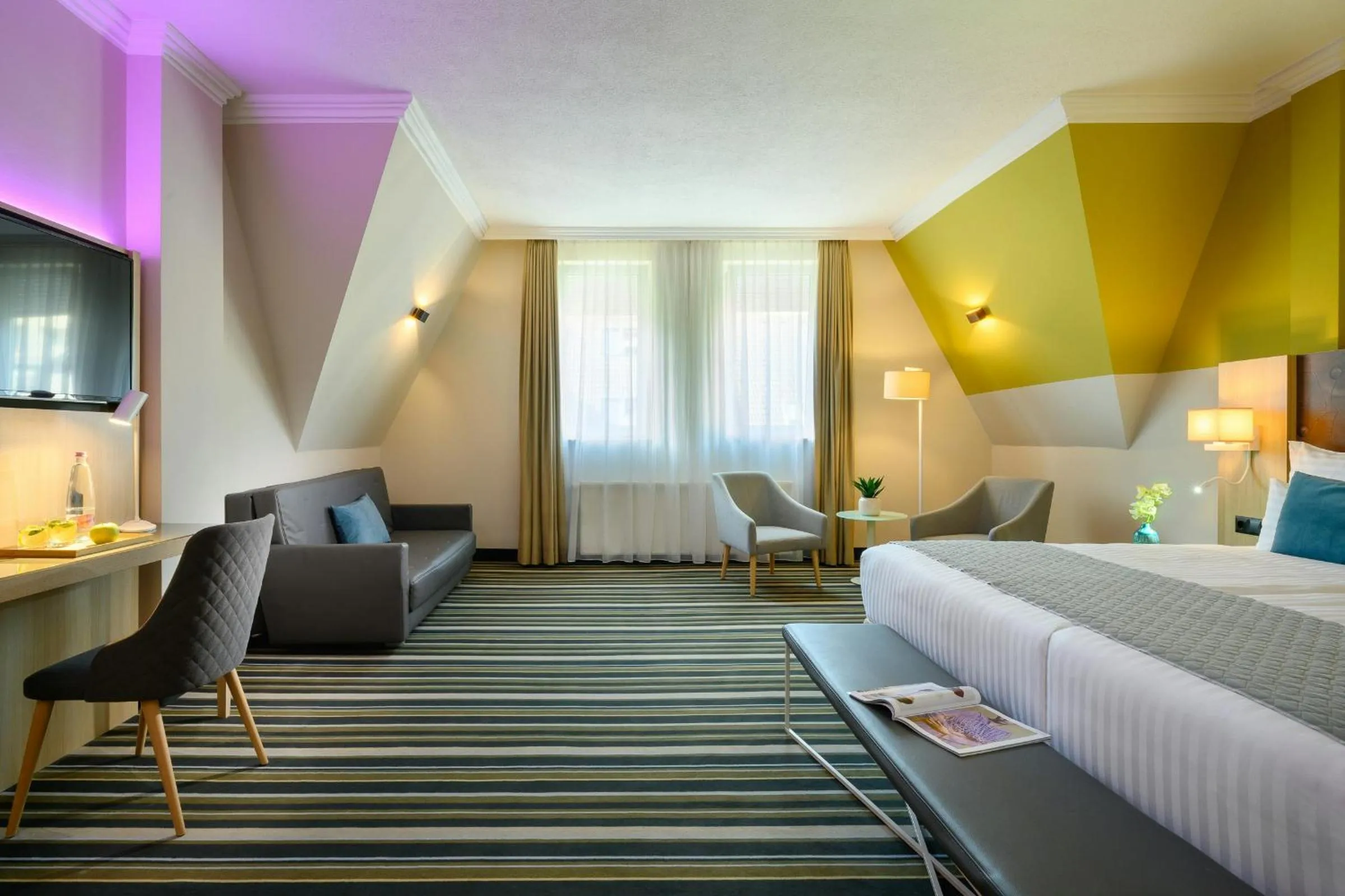 Photo of the whole room, Bed in Leonardo Hotel Budapest