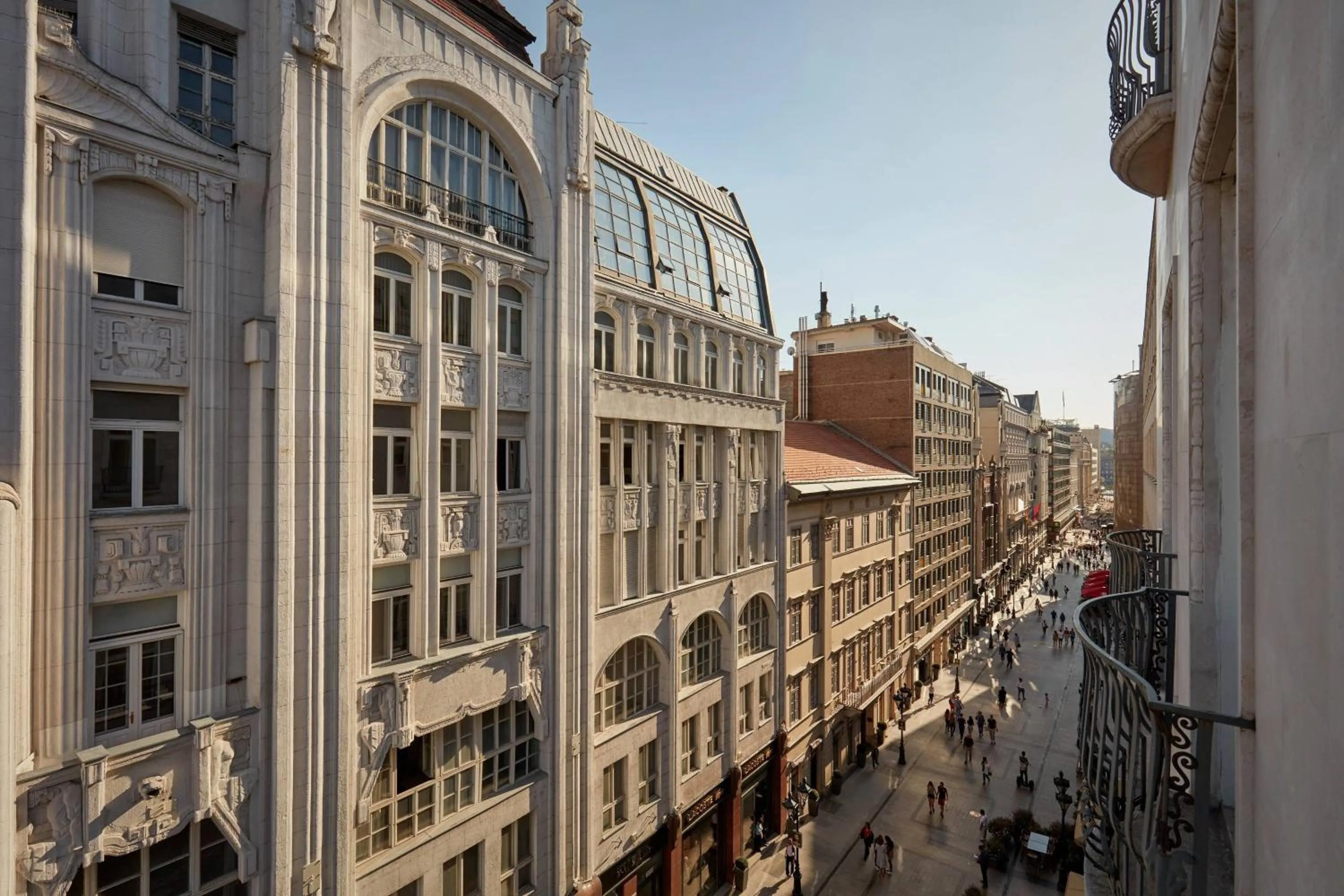Photo of the whole room in Al Habtoor Palace Budapest, Preferred Hotels & Resorts
