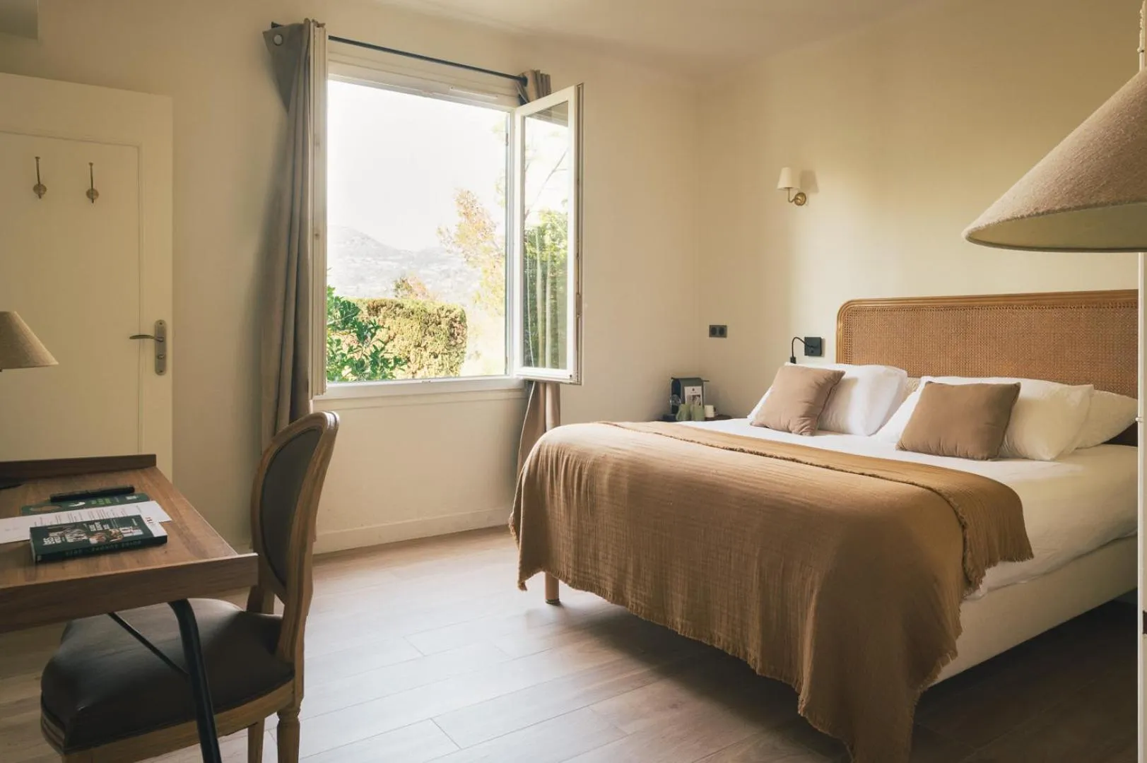 Bedroom, Bed in Auberge du Rédier - Logis Hôtels