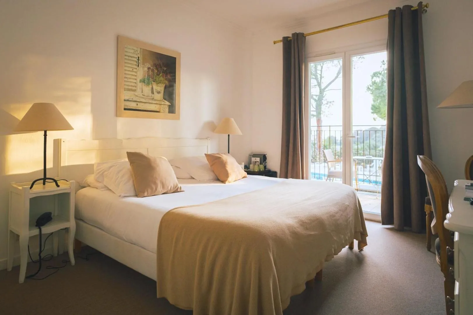 Bedroom, Bed in Auberge du Rédier - Logis Hôtels