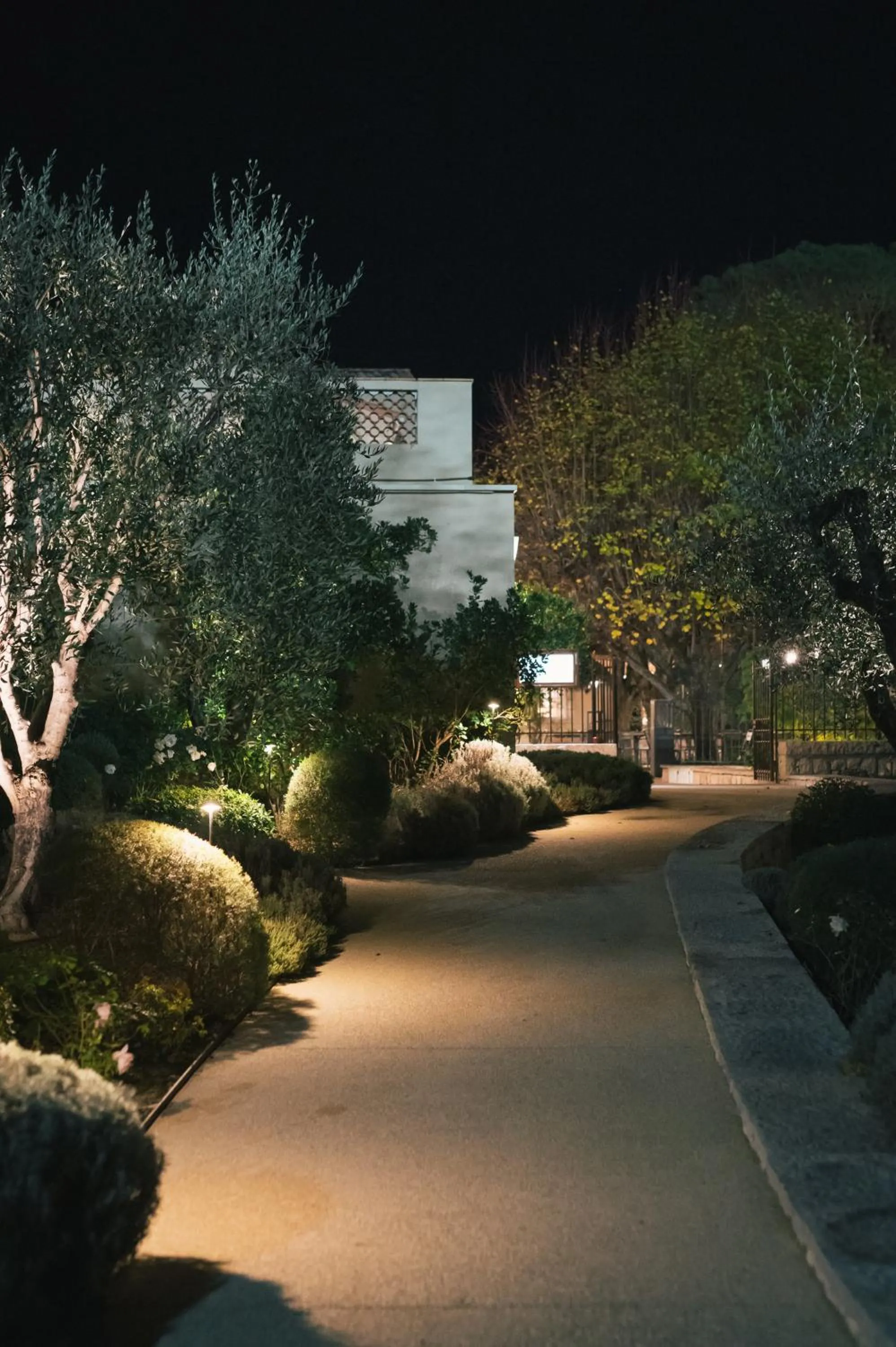 Facade/entrance in Auberge du Rédier - Logis Hôtels