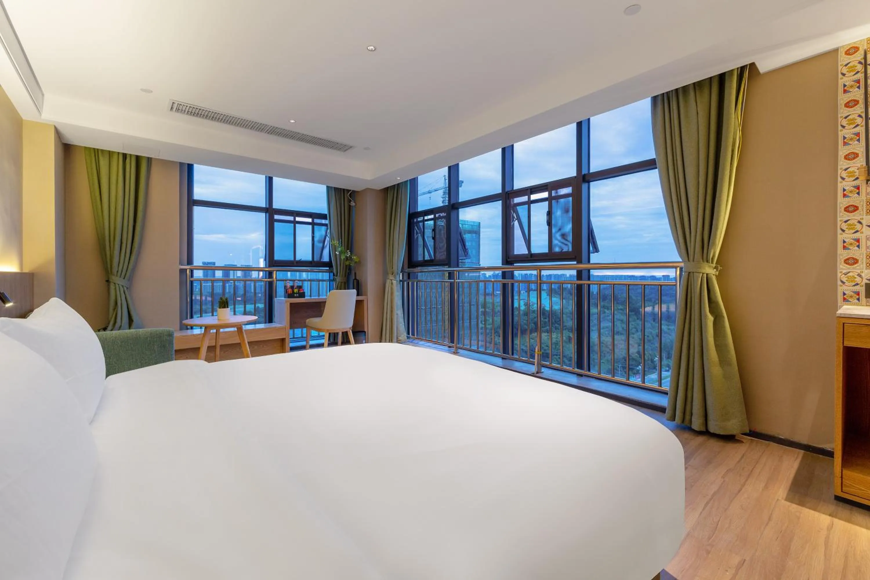 Balcony/Terrace, Bed in TRUE Go hotel