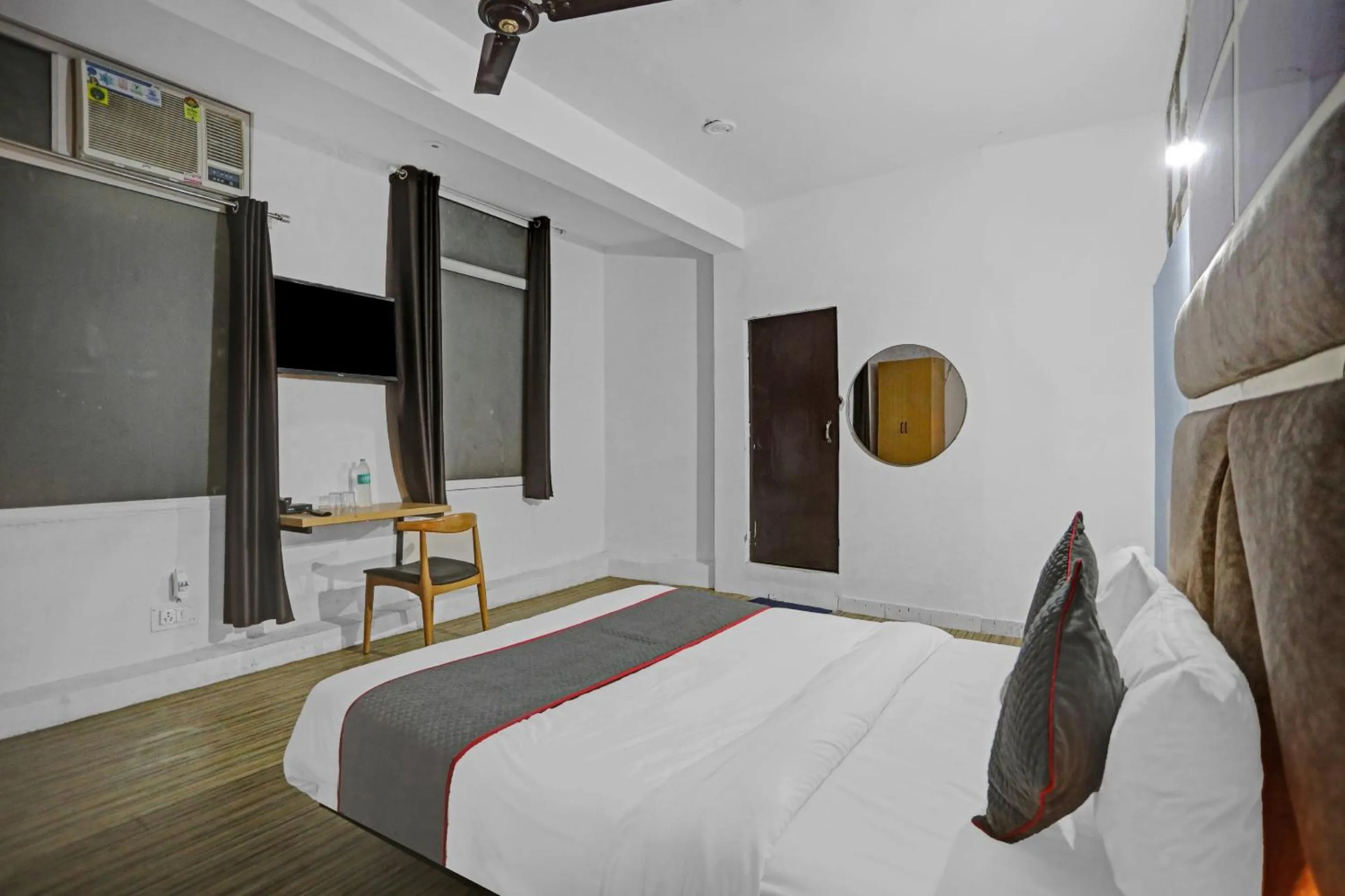 Bedroom, Bed in Hotel O Sky View Residency