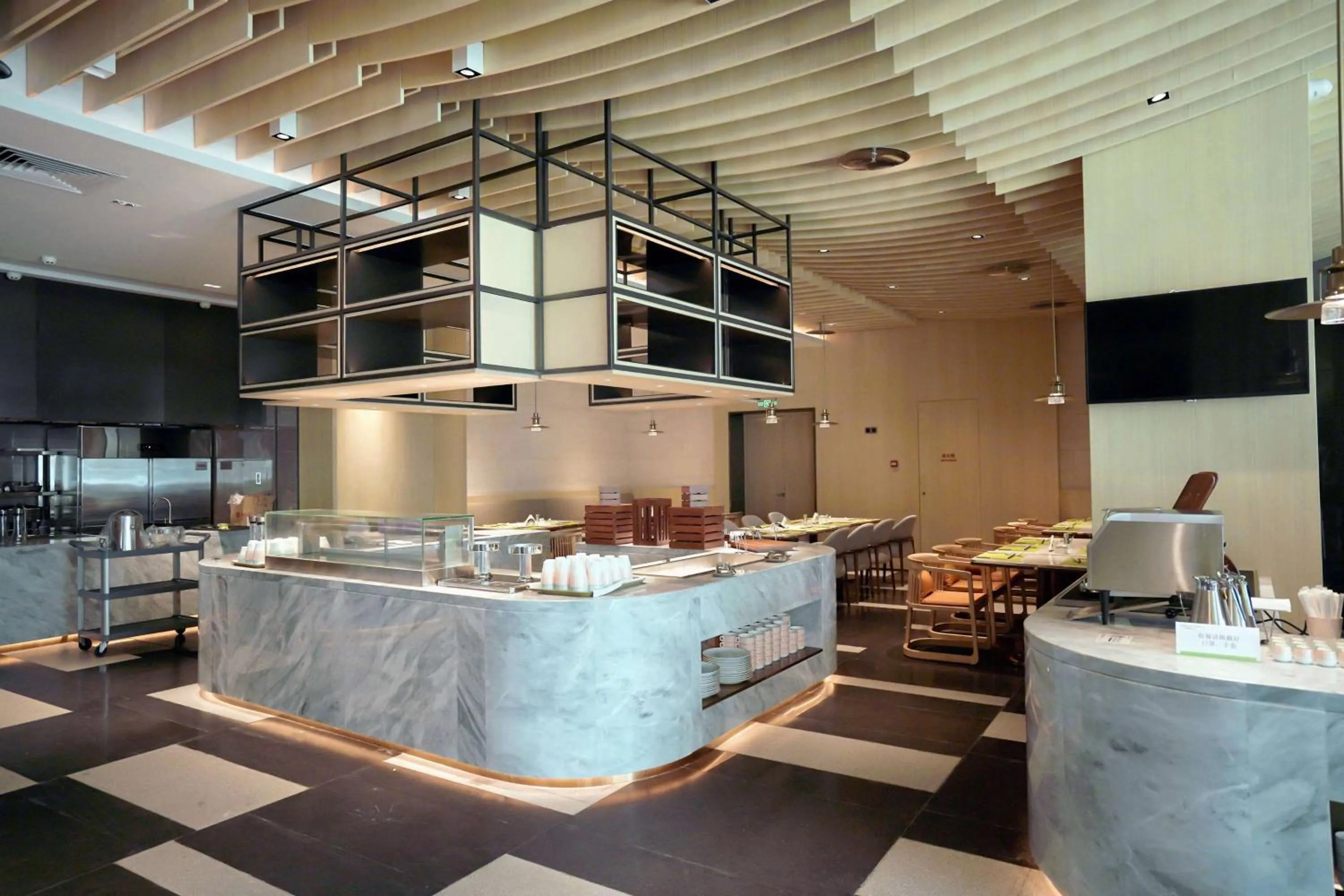 Restaurant/places to eat in Wyndham Garden Jinjiang