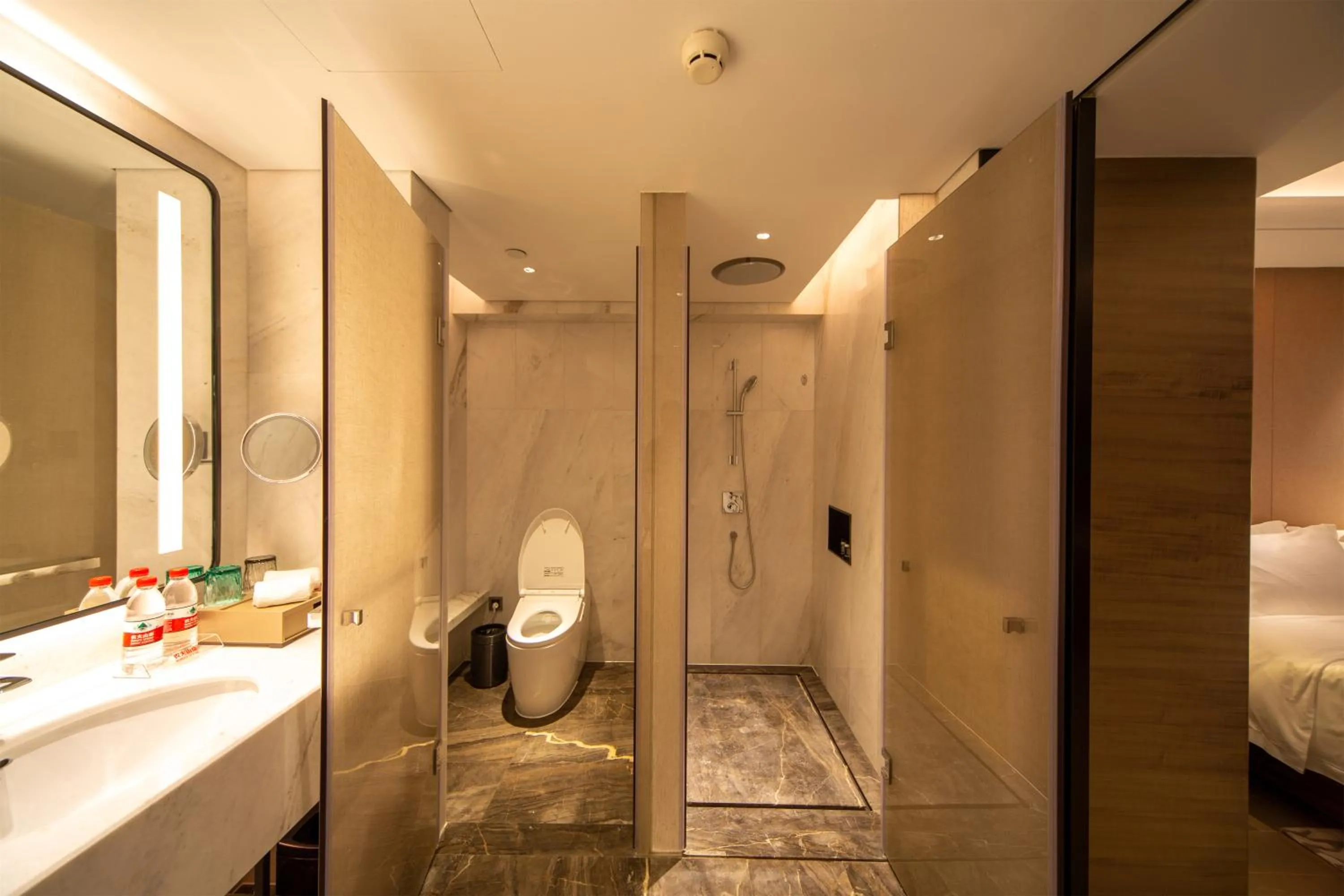 Toilet in Wyndham Garden Jinjiang