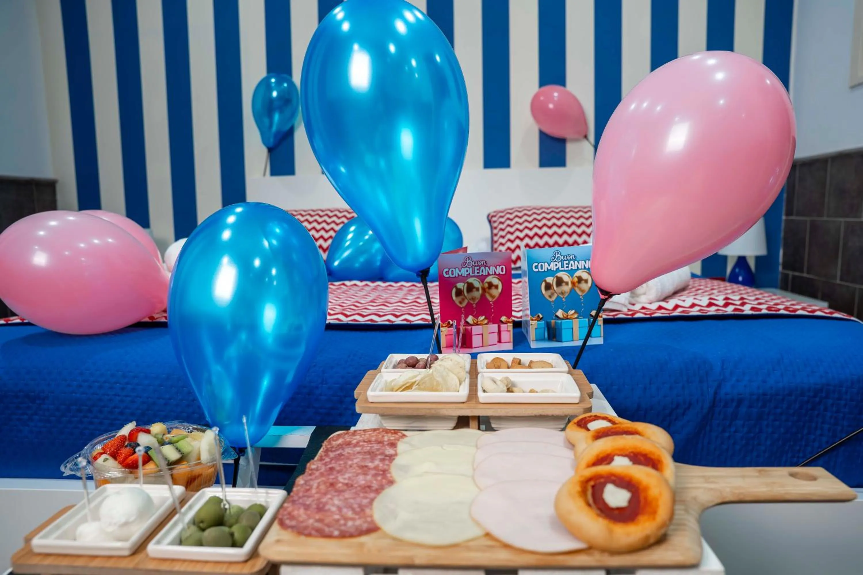 Food and drinks in Yacht Club Angioino