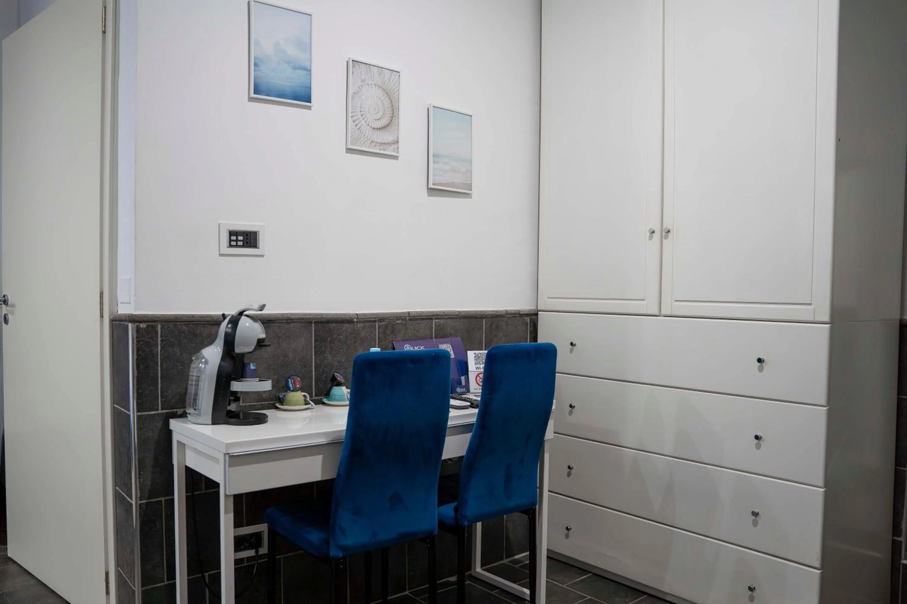 Photo of the whole room in Yacht Club Angioino