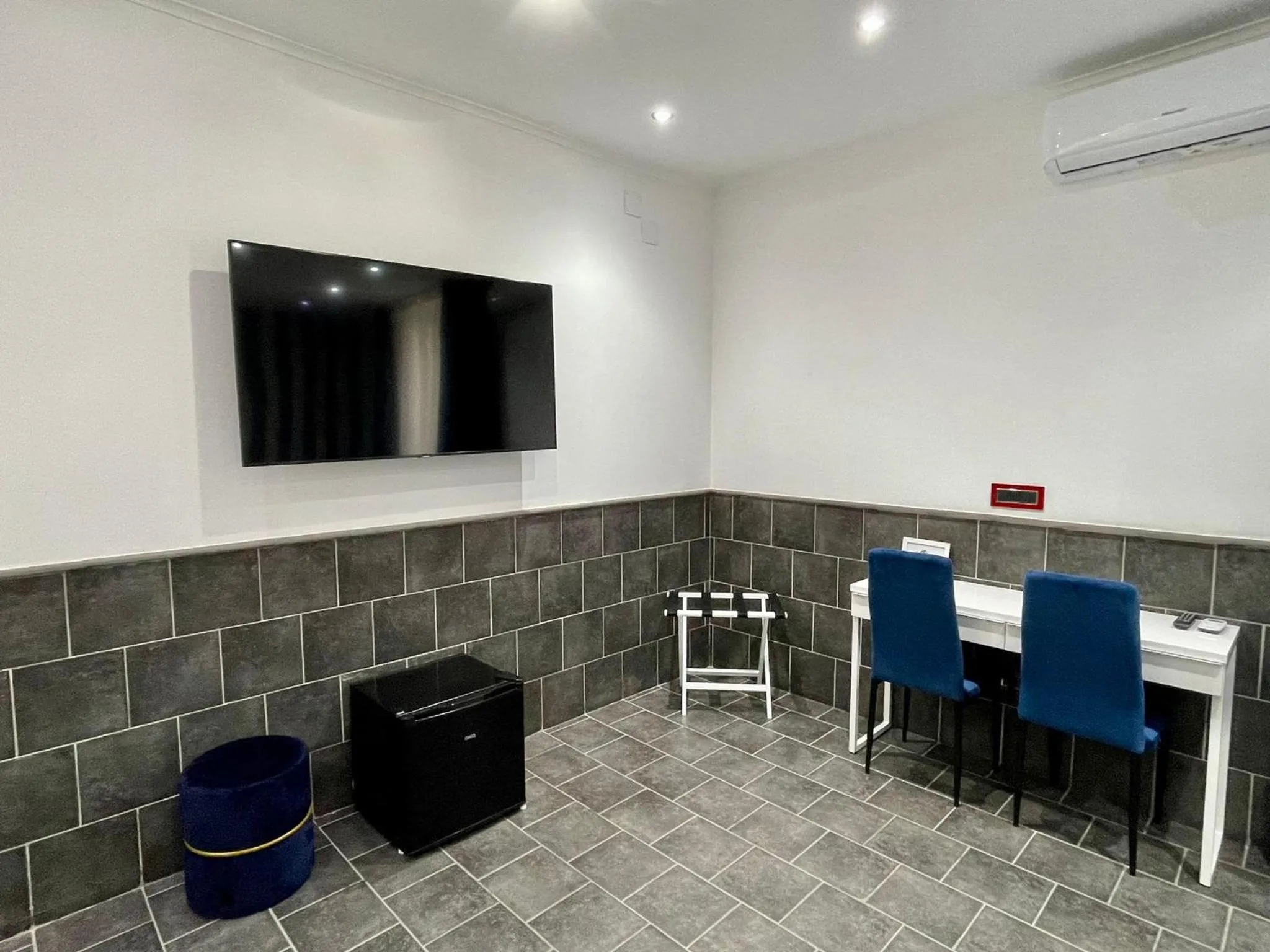 Bedroom in Yacht Club Angioino