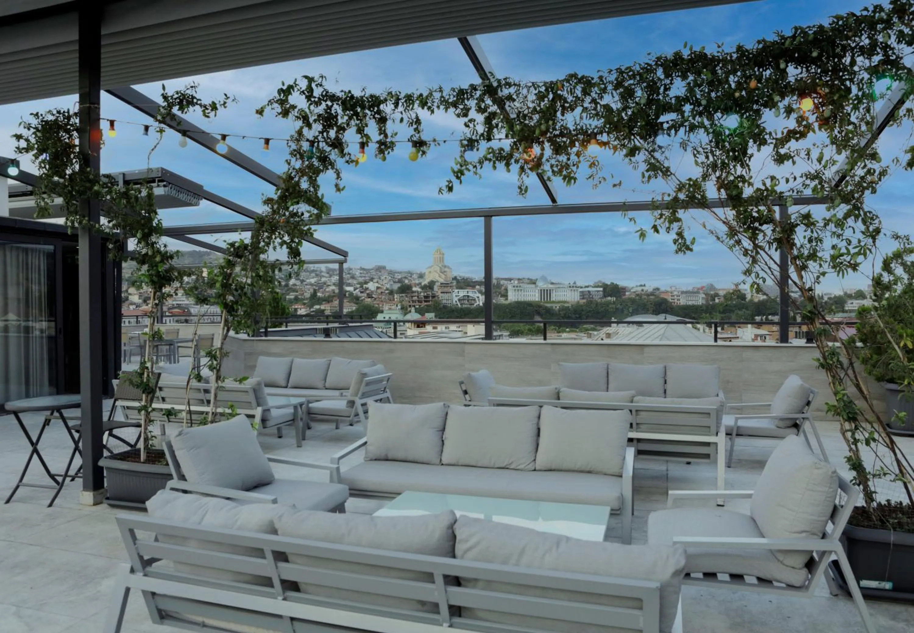 Restaurant/places to eat in Theory Hotel